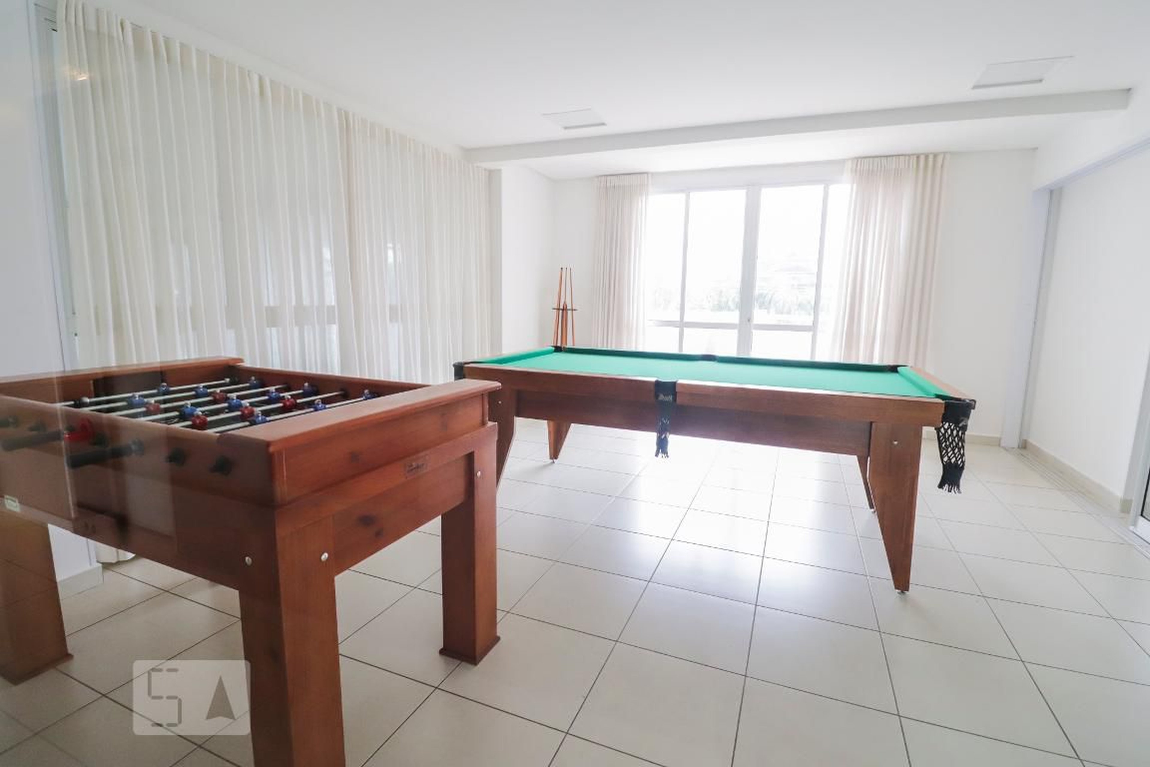 Salão de jogos - Seven West