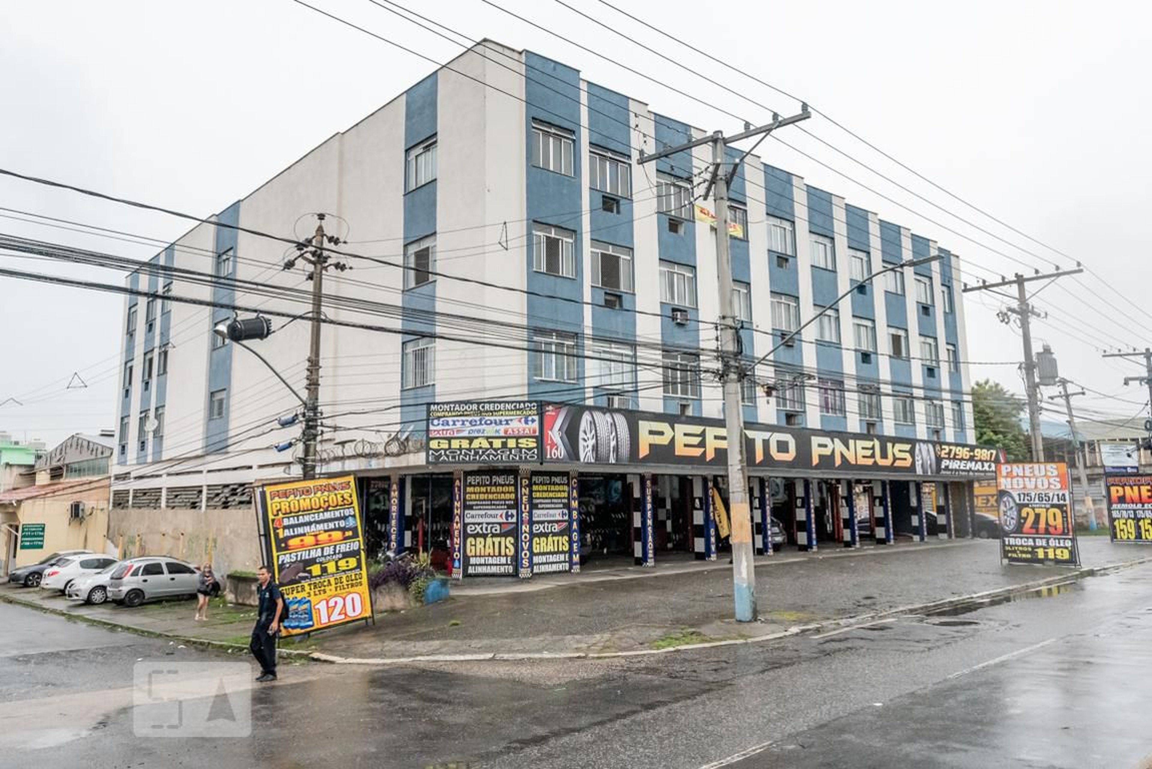 Fachada Condomínio em Rua Oscar Soares, 39