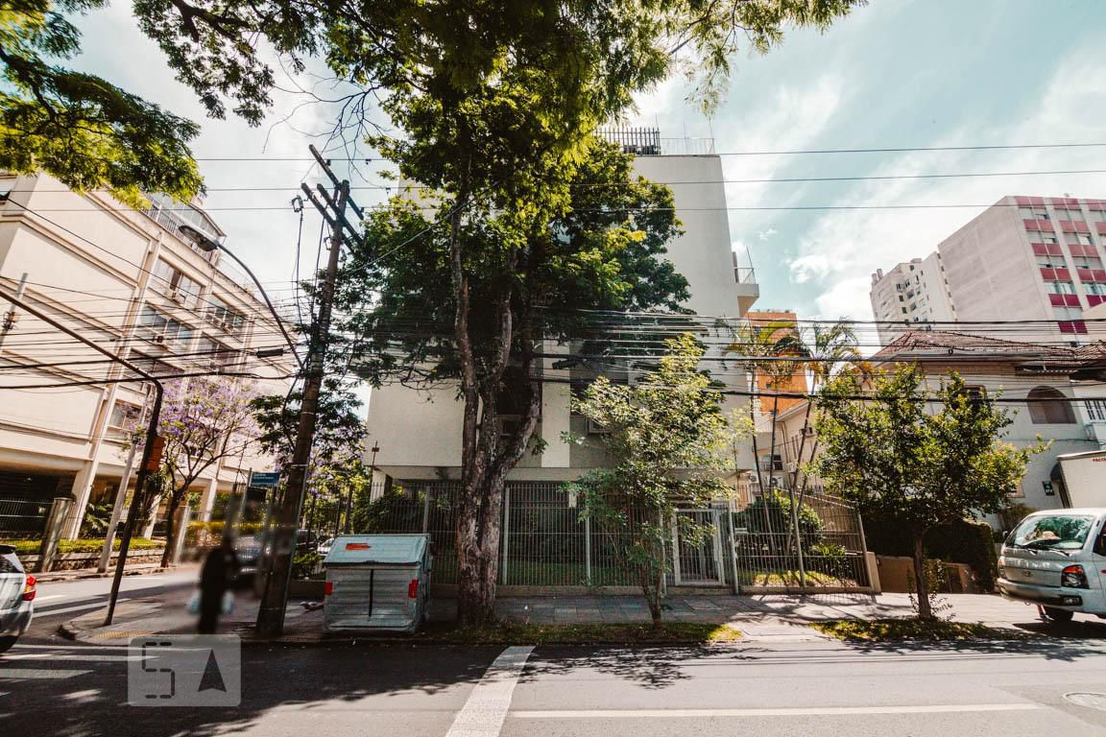 Fachada Condomínio Petit Chalet