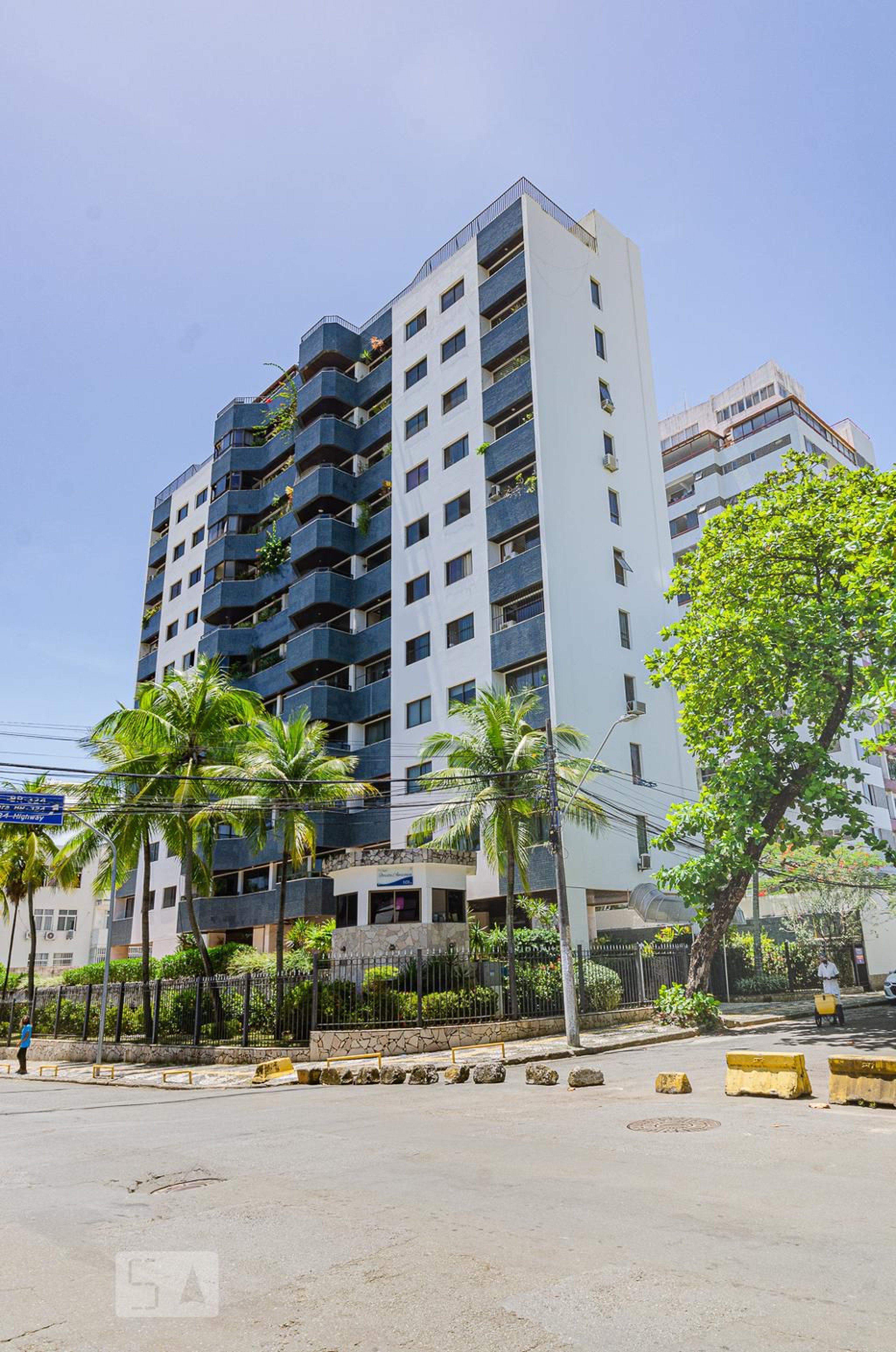 Fachada do Condomínio Edifício Floresta Amazônica
