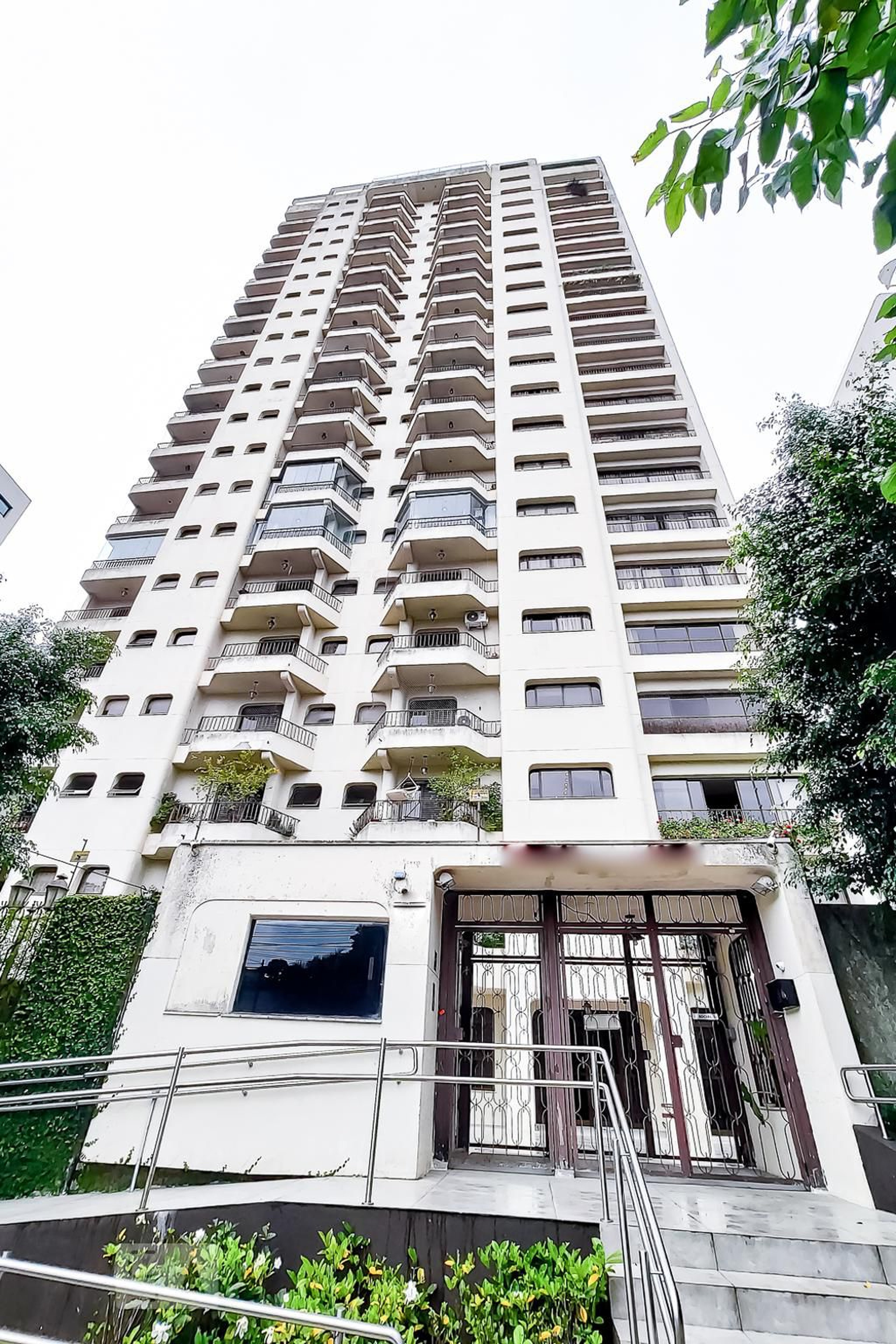 Fachada Condomínio em Rua Conde de Itu, 406