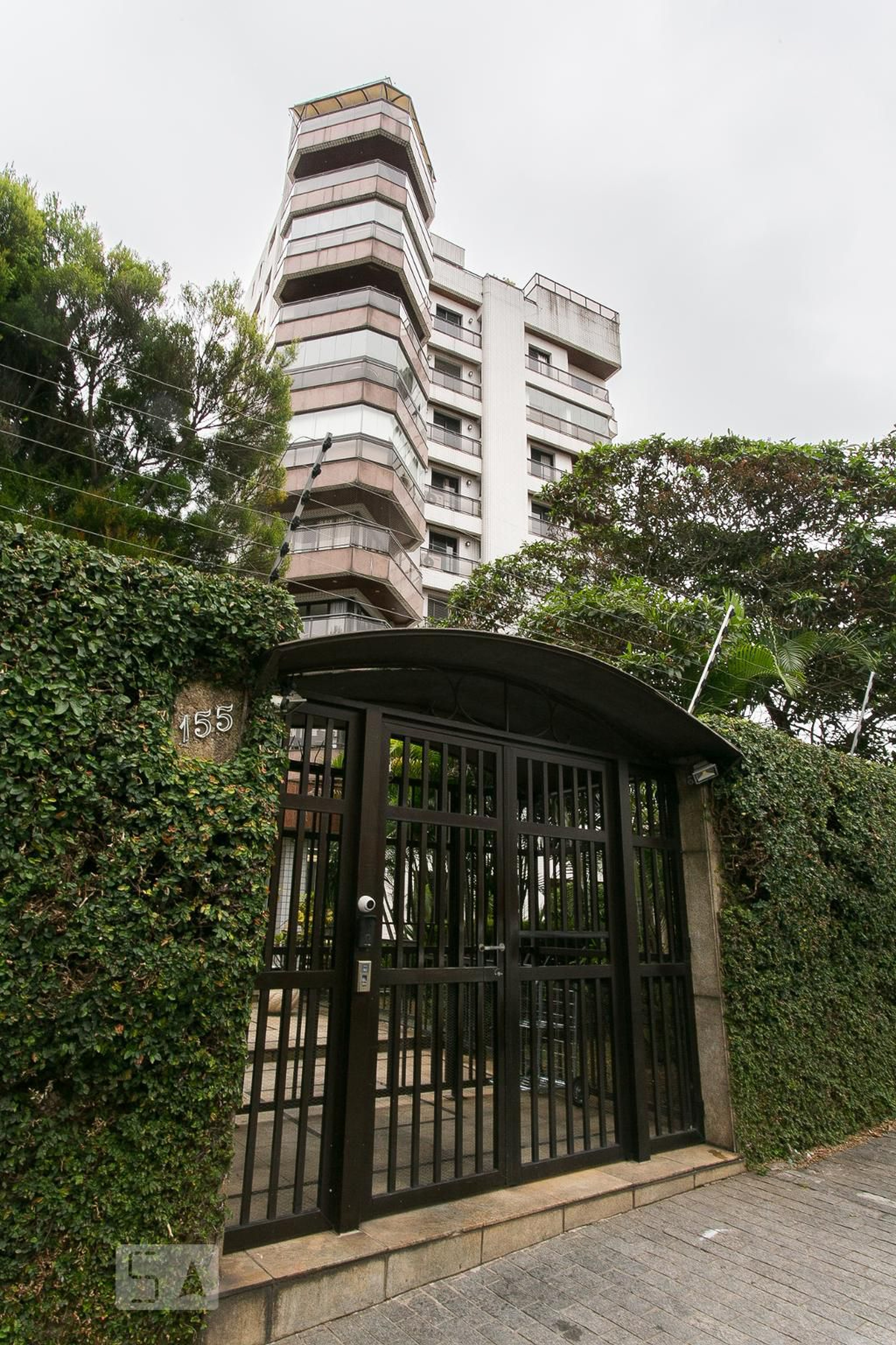 Fachada Condomínio em Rua Sacramento, 156
