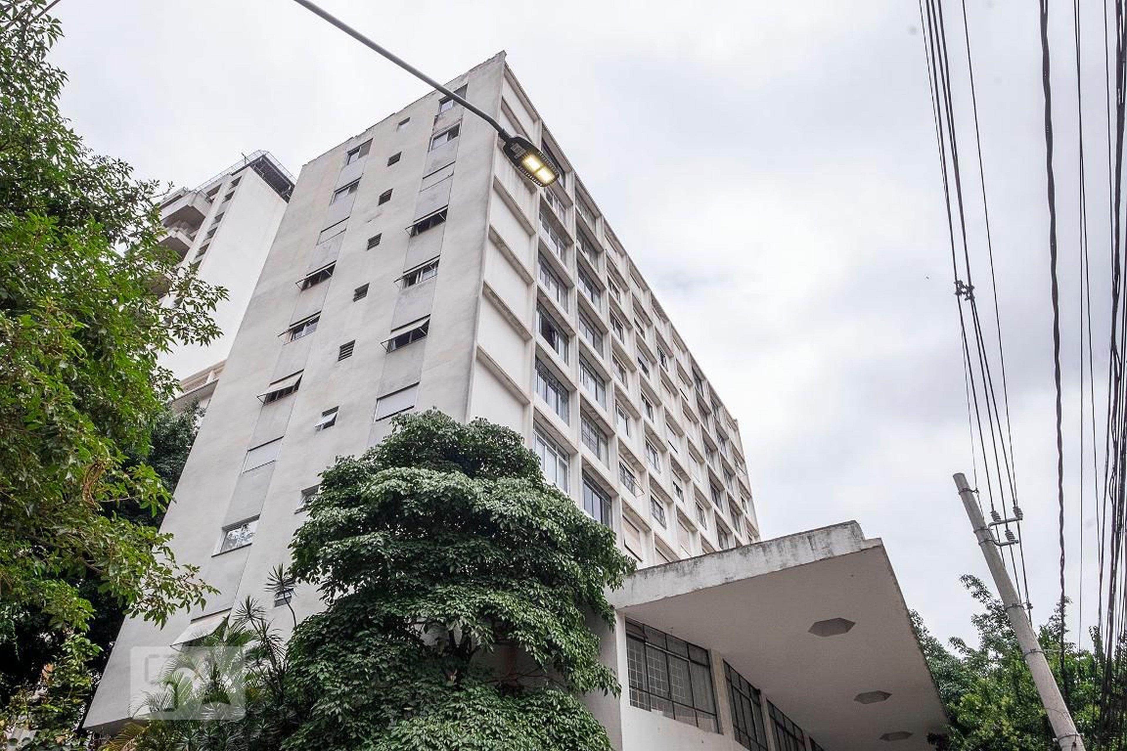 Fachada Condomínio em Alameda Itu, 170