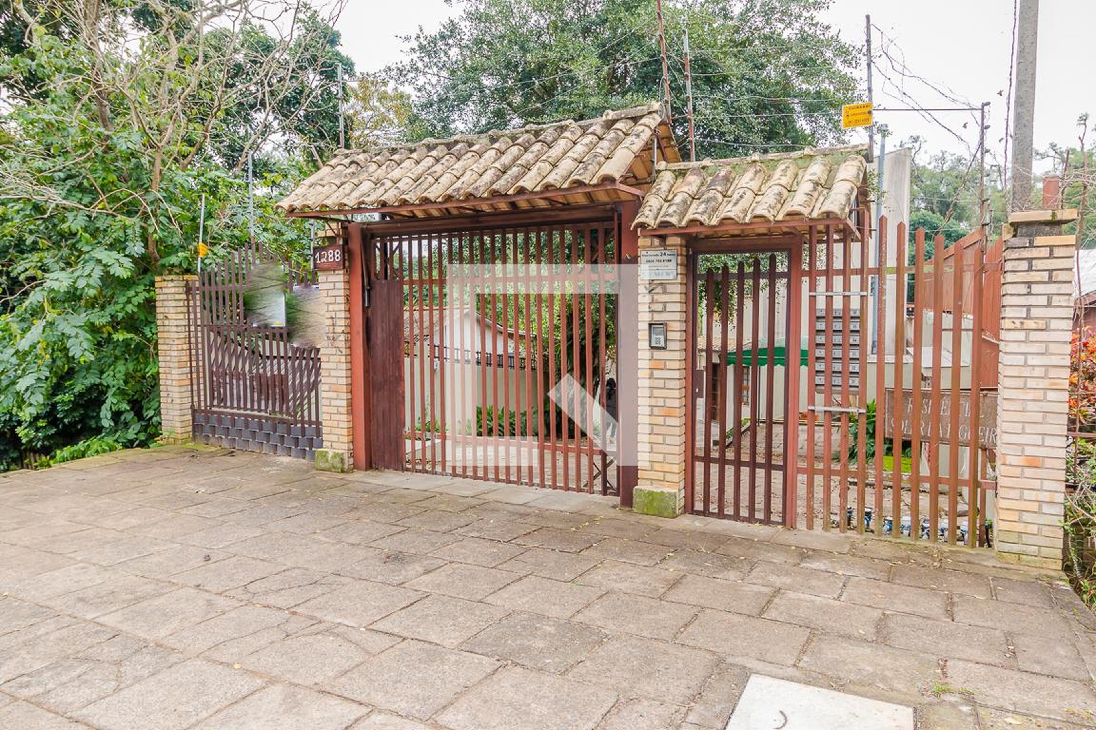 Fachada Condomínio em Rua Professor Carvalho Freitas, 1288