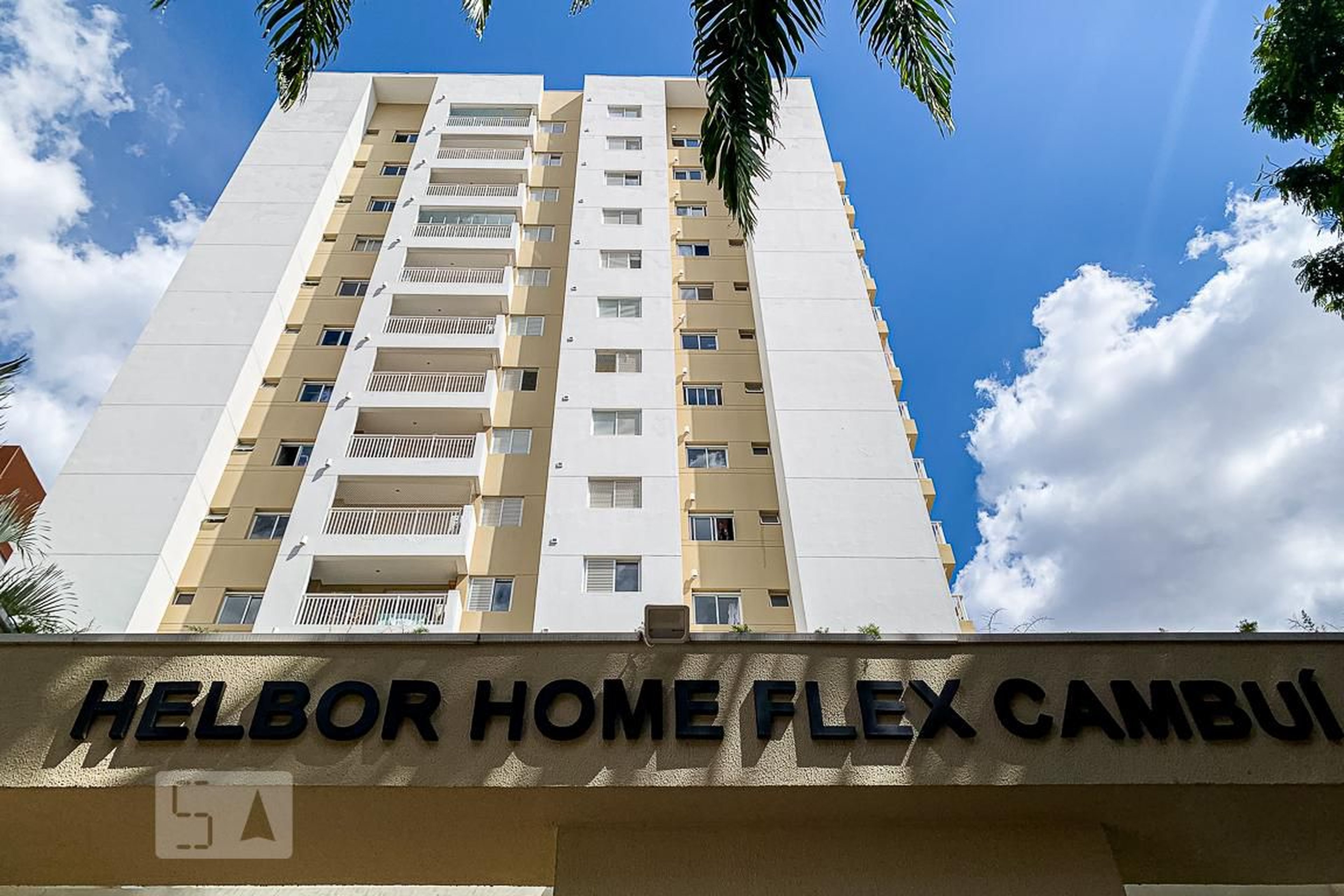 Fachada Condomínio em Rua Joaquim Novaes, 170