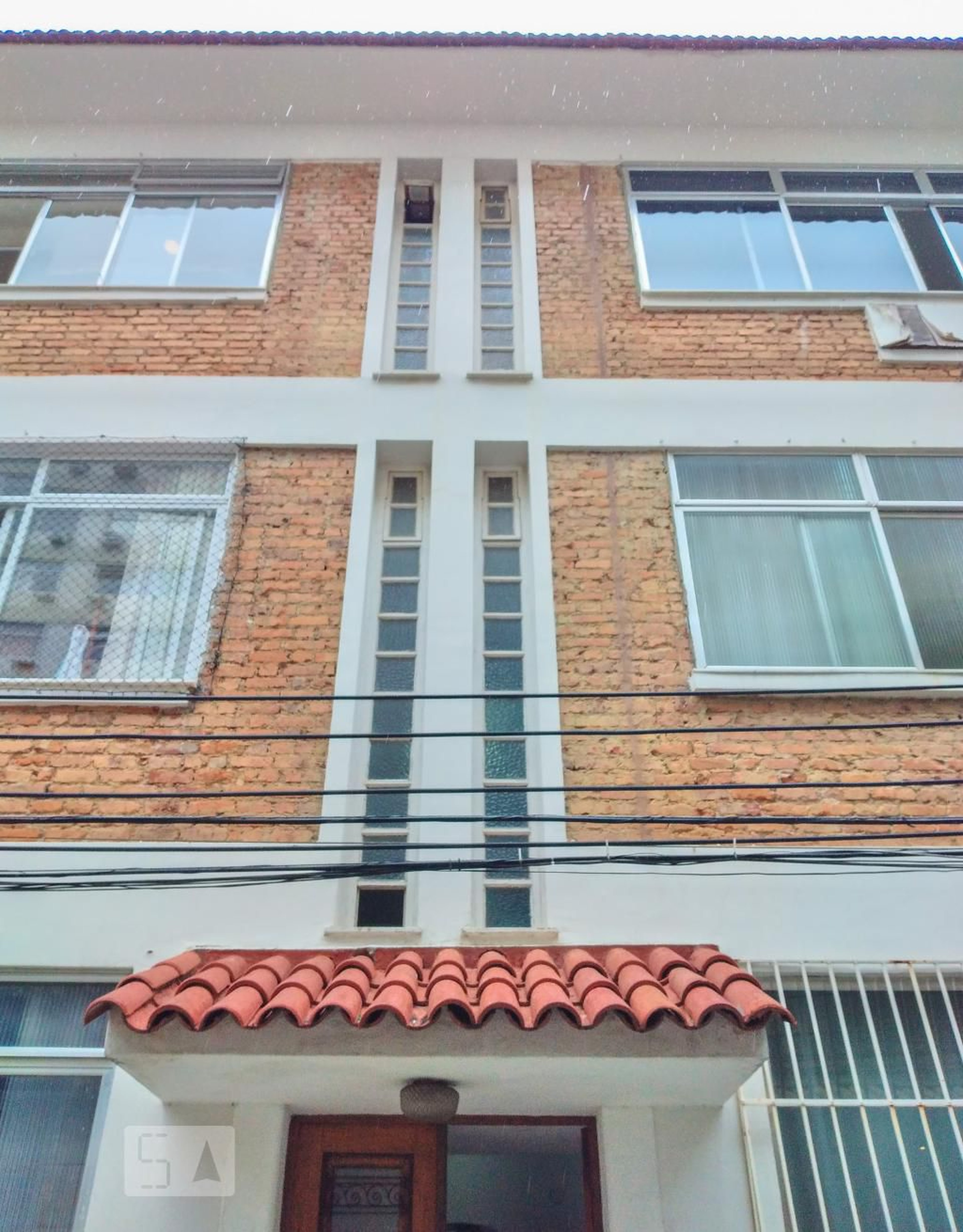 Fachada Condomínio em Rua Santa Clara, 148