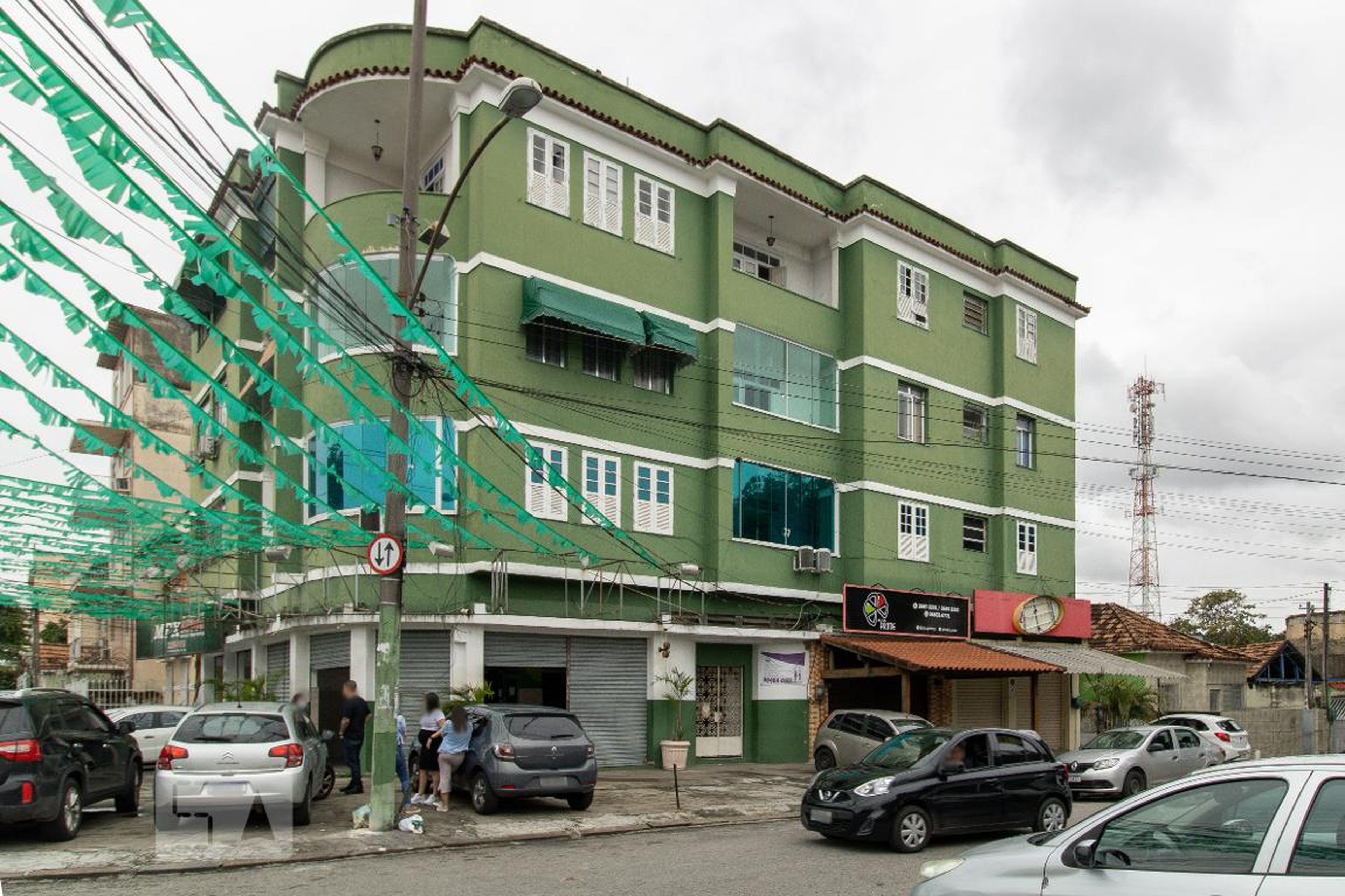 Fachada Condomínio em Rua Toropasso, 05