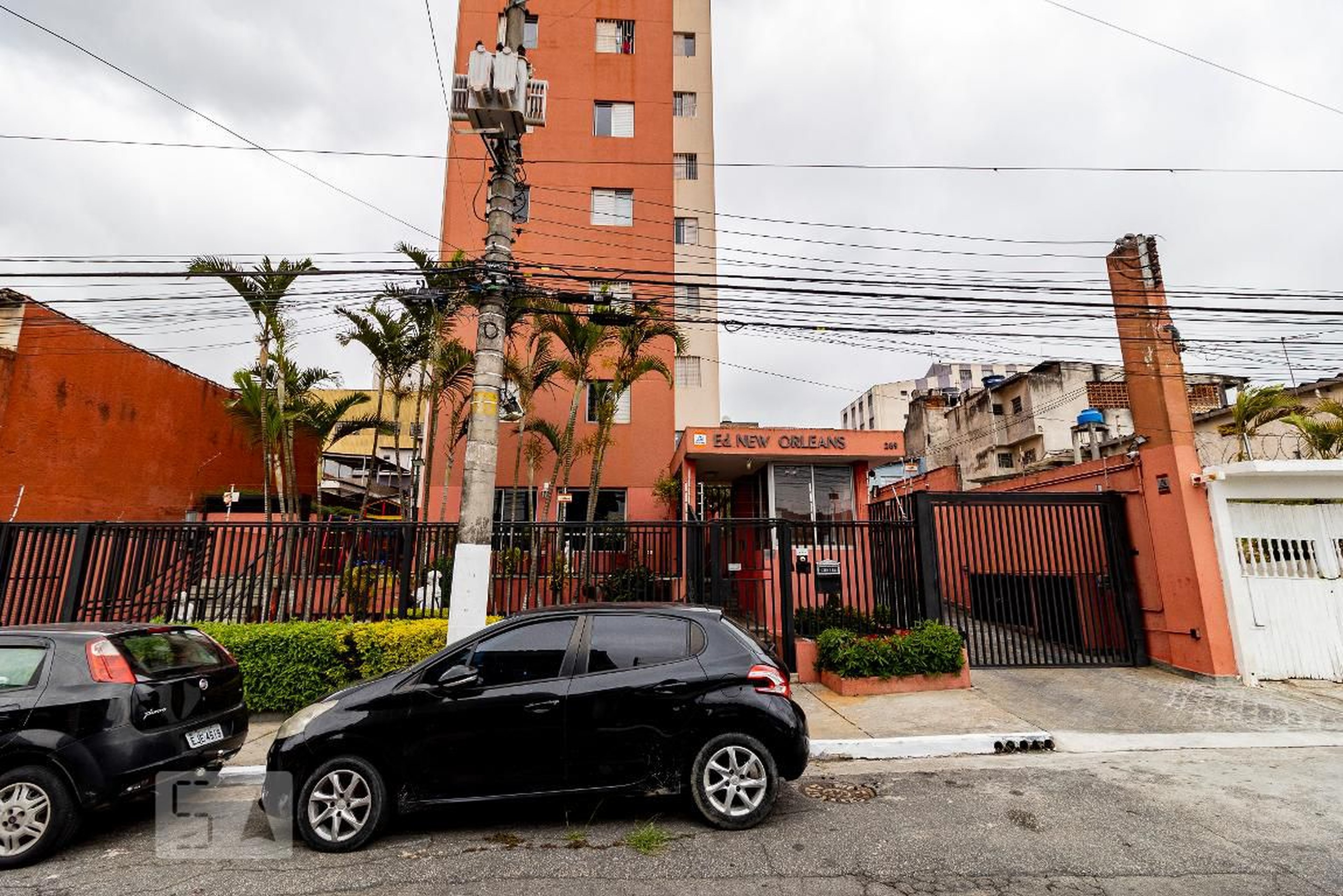 Fachada Condomínio em Rua Onofre Silveira, 12