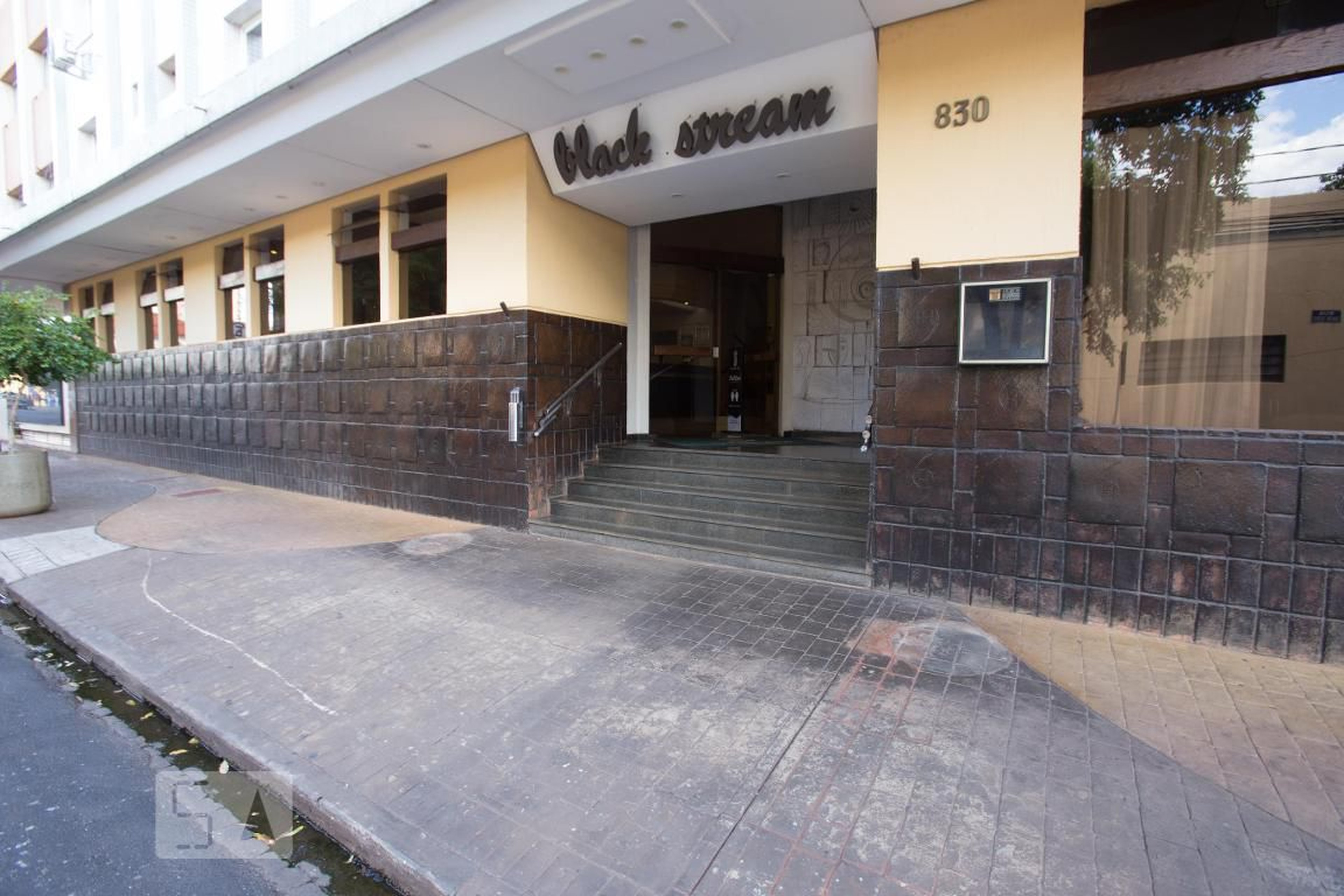 Fachada Condomínio em Rua General Osório, 850