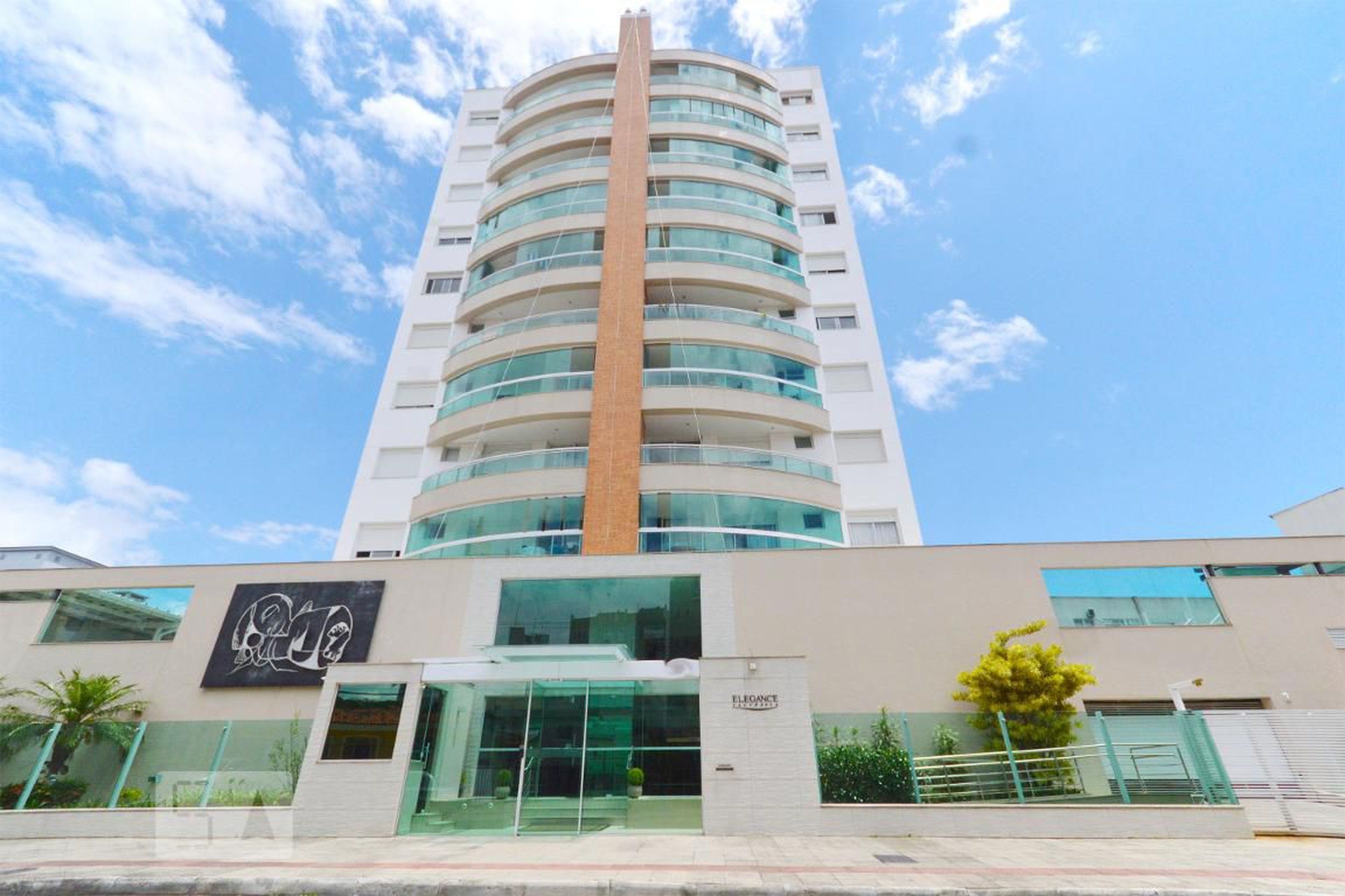 Fachada Condomínio Elegance Residence