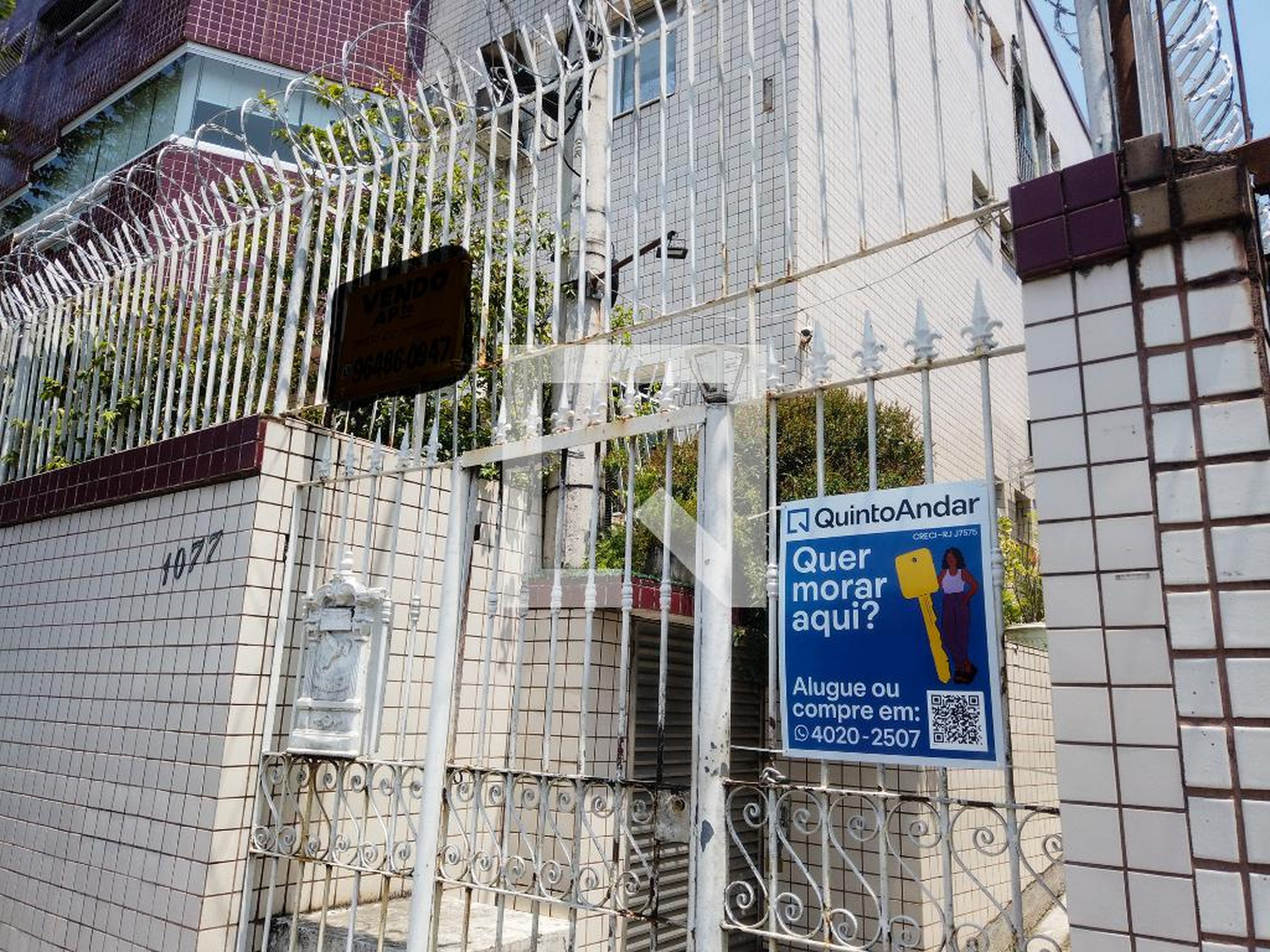 Fachada Condomínio em Estrada do Rio Grande, 1077