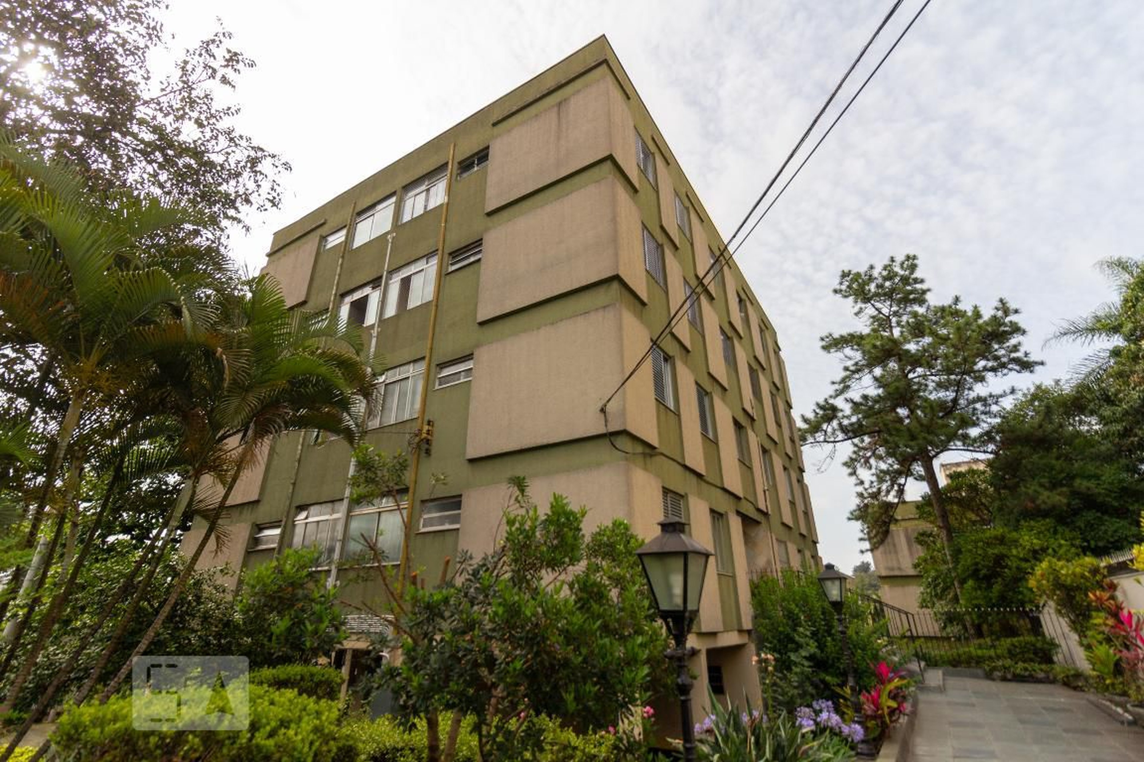 Fachada Condomínio em Rua João Martins Ribeiro Filho, 196