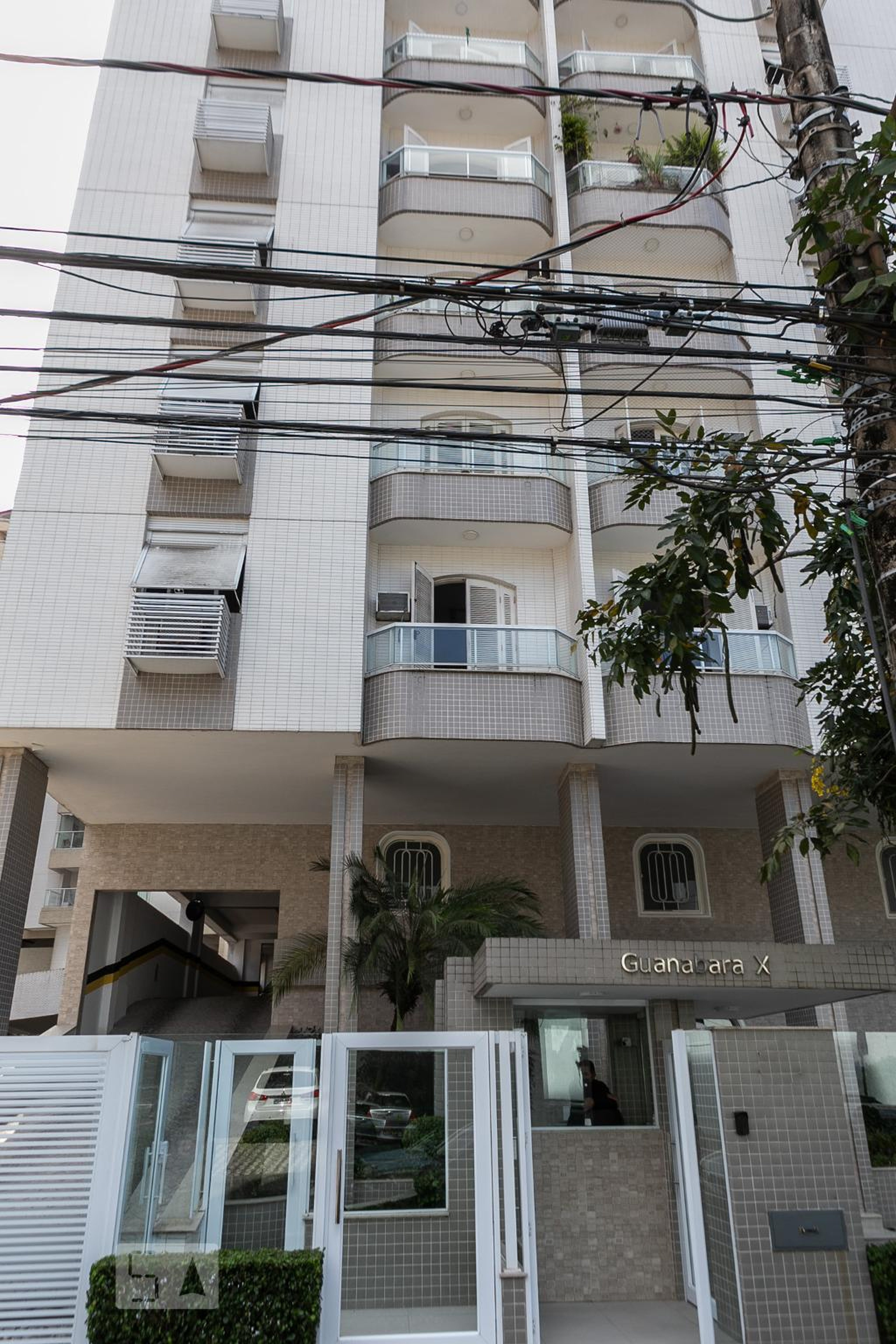 Fachada Condomínio em Rua Oswaldo Cruz, 501