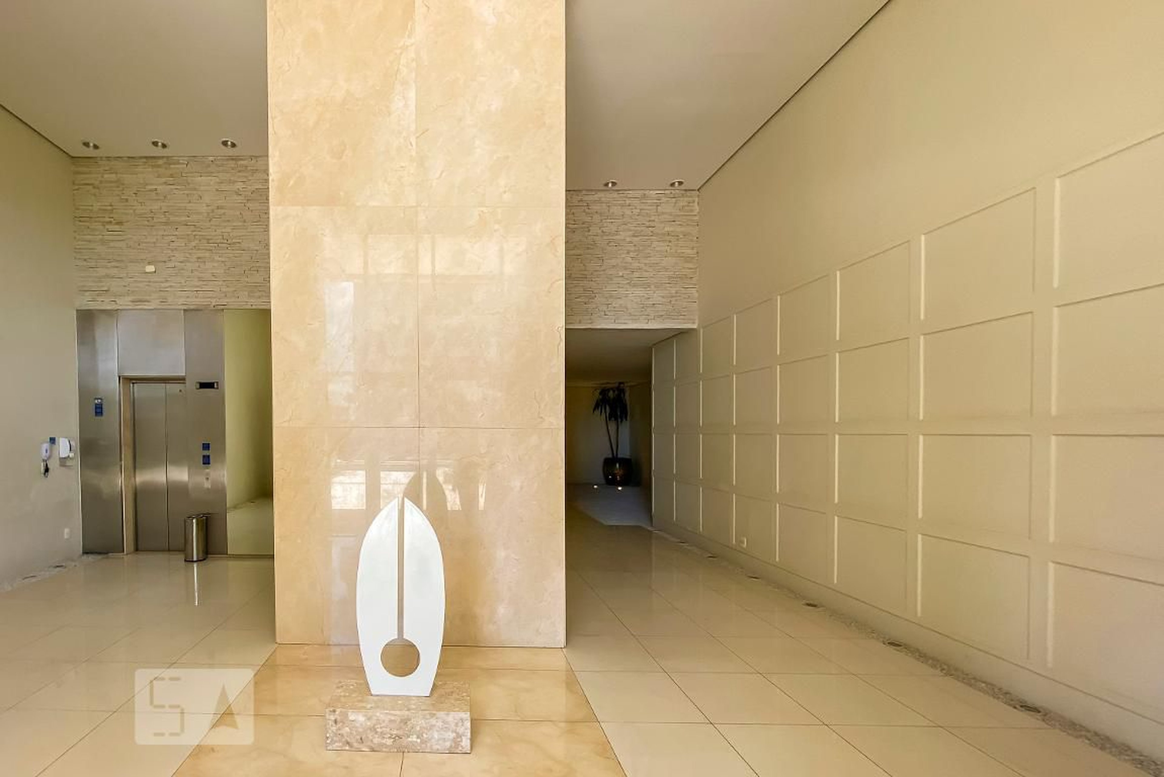 Hall de Entrada Condomínio em Avenida Padre Anchieta, 262