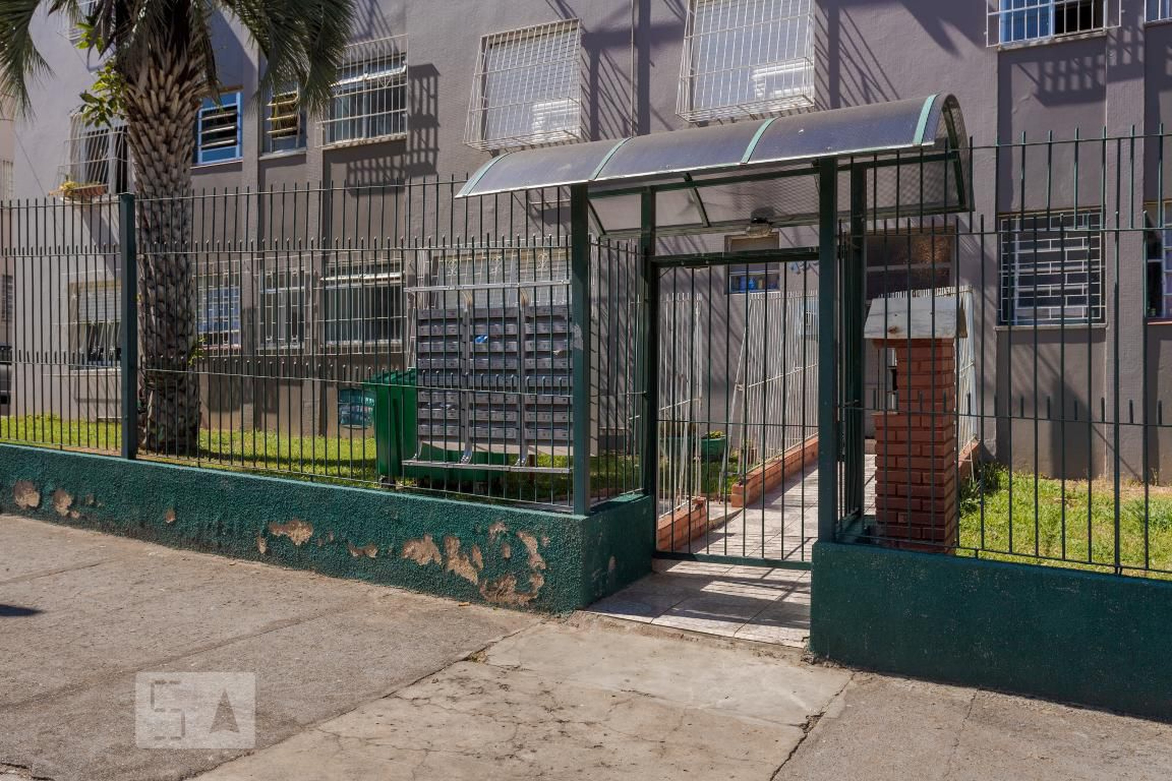 Entrada - Instalado Plaquinha: Aluguel Local: Janela