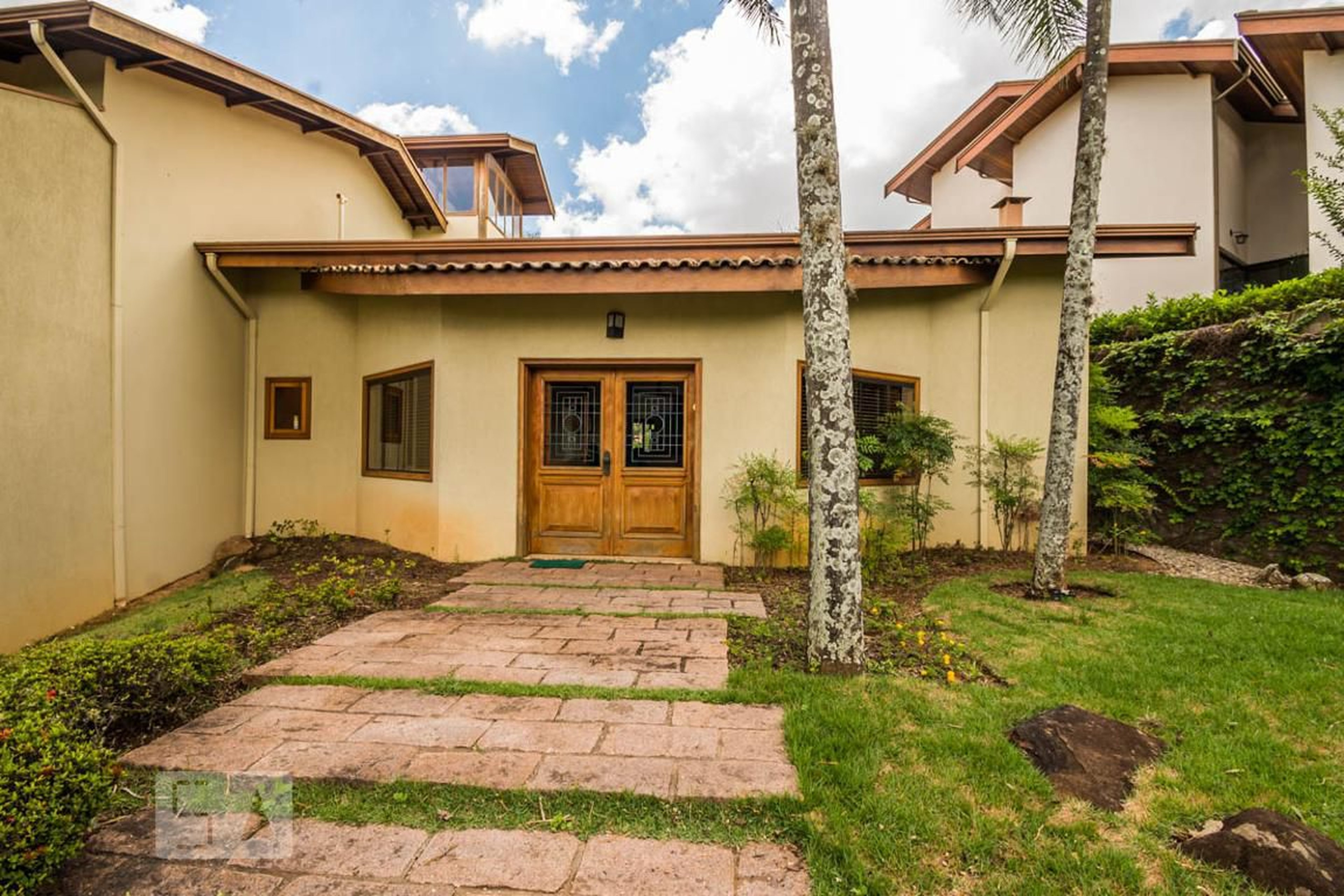 Fachada Condomínio Parque da Hípica