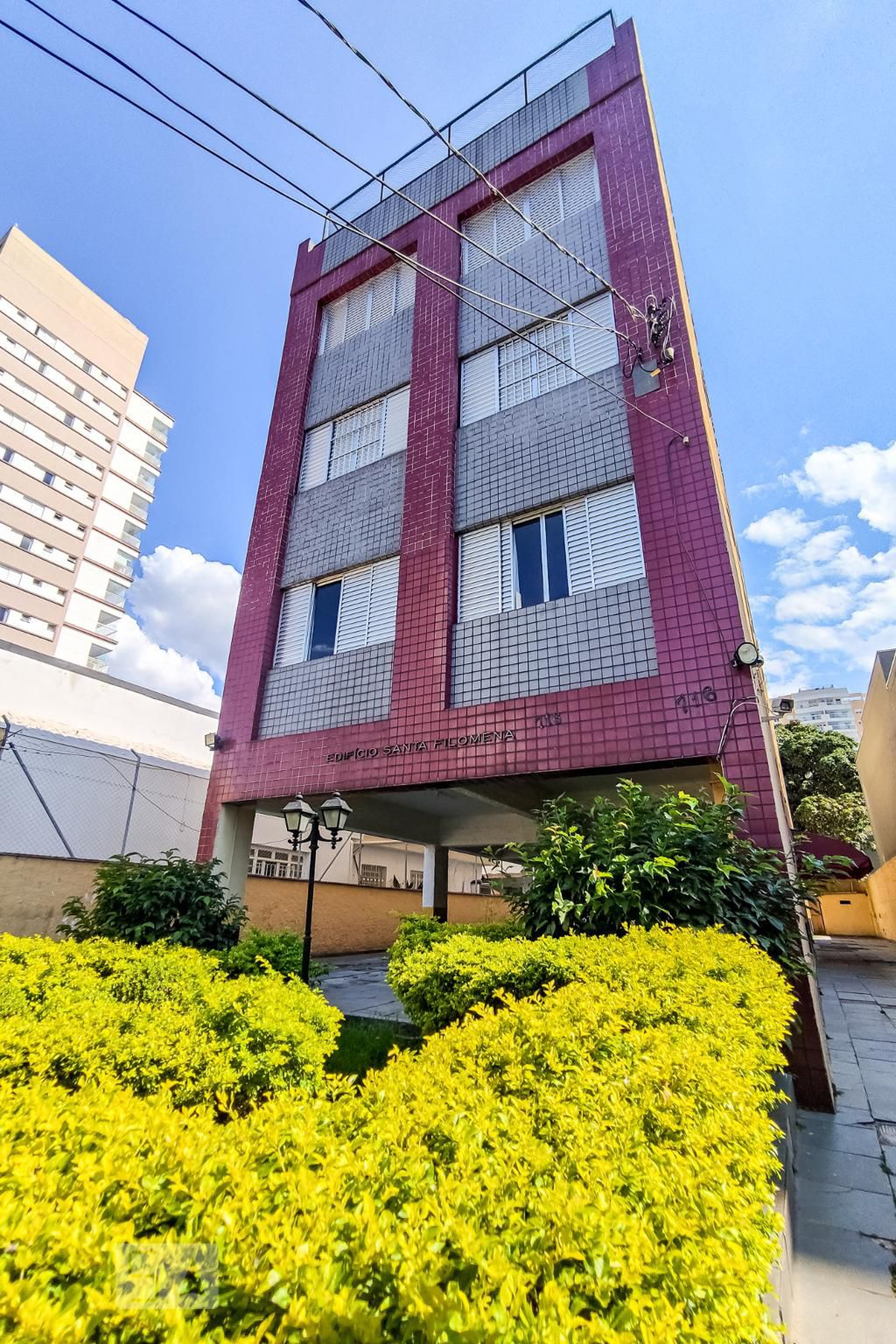 Fachada Condomínio em Avenida Miguel Estefno, 716