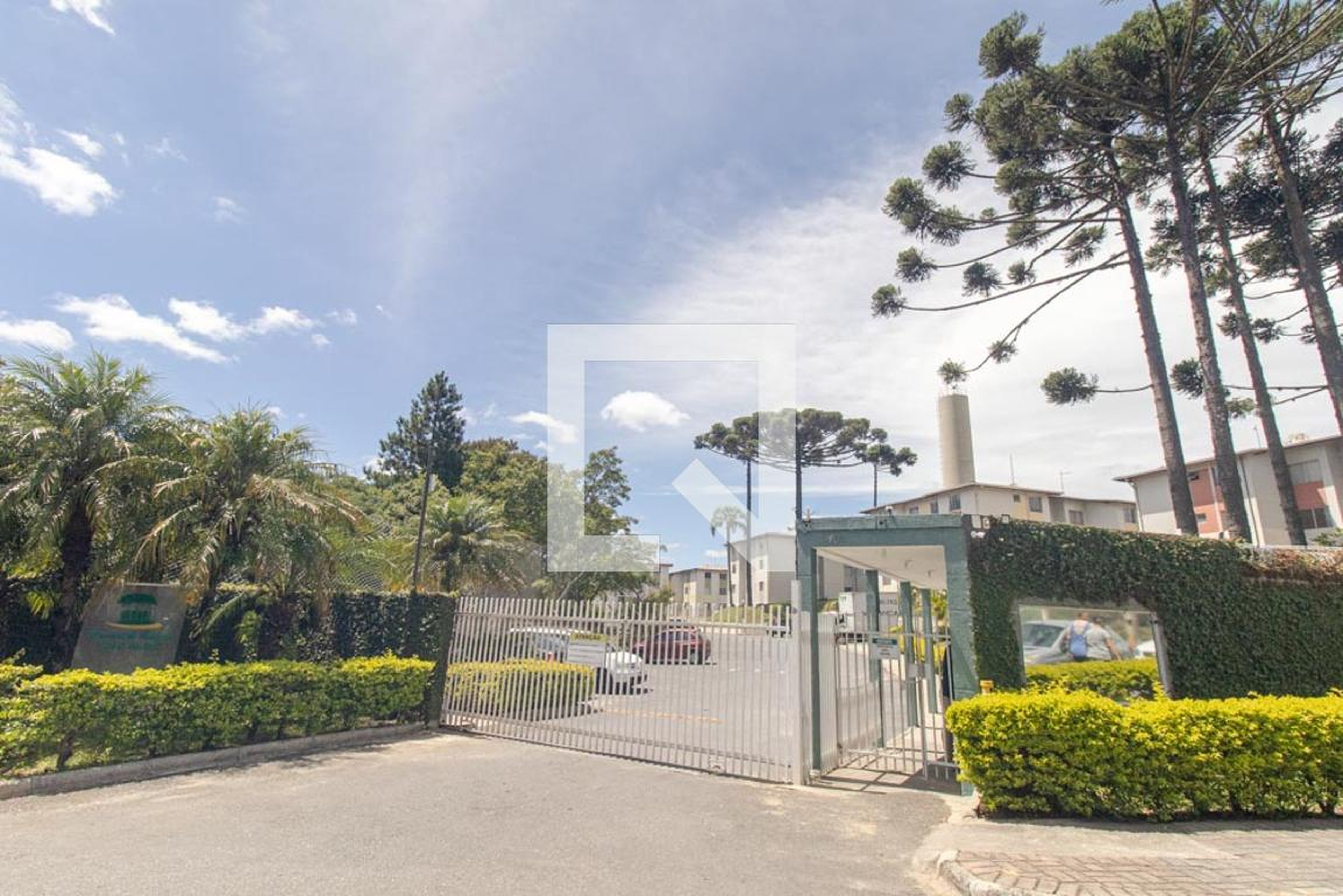 Fachada do Condomínio Residencial Floresta Santa Cândida