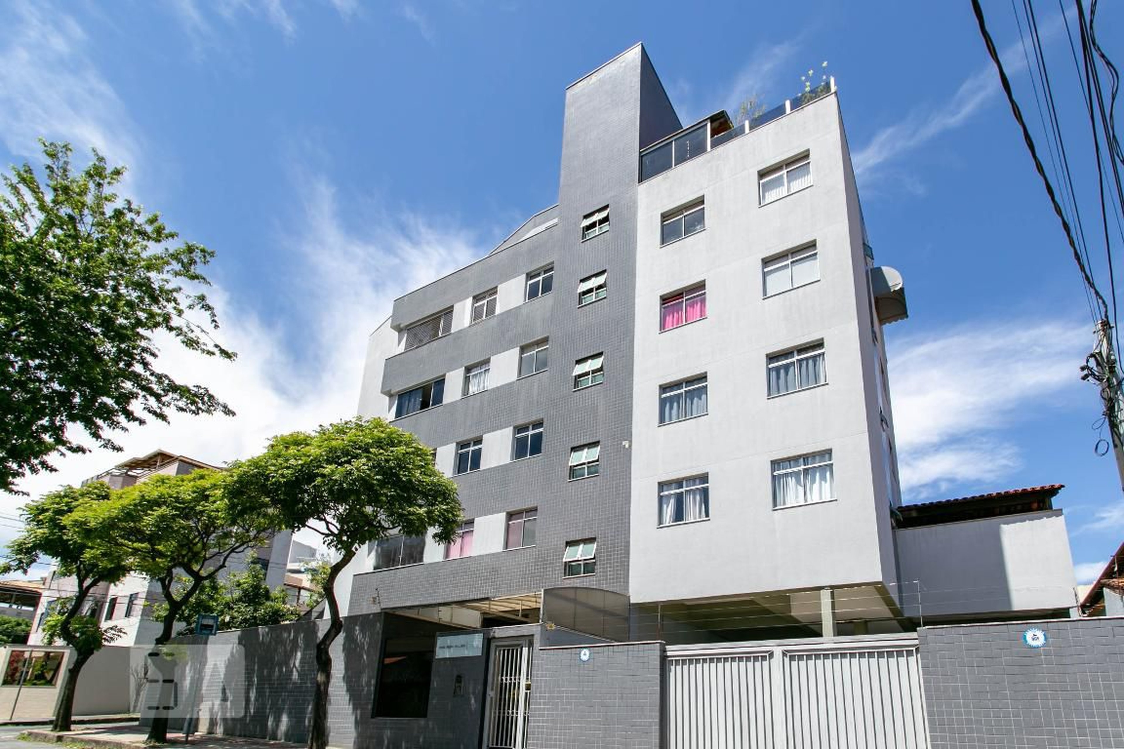 Fachada Condomínio em Rua Aristóteles Ribeiro Vasconcelos, 273