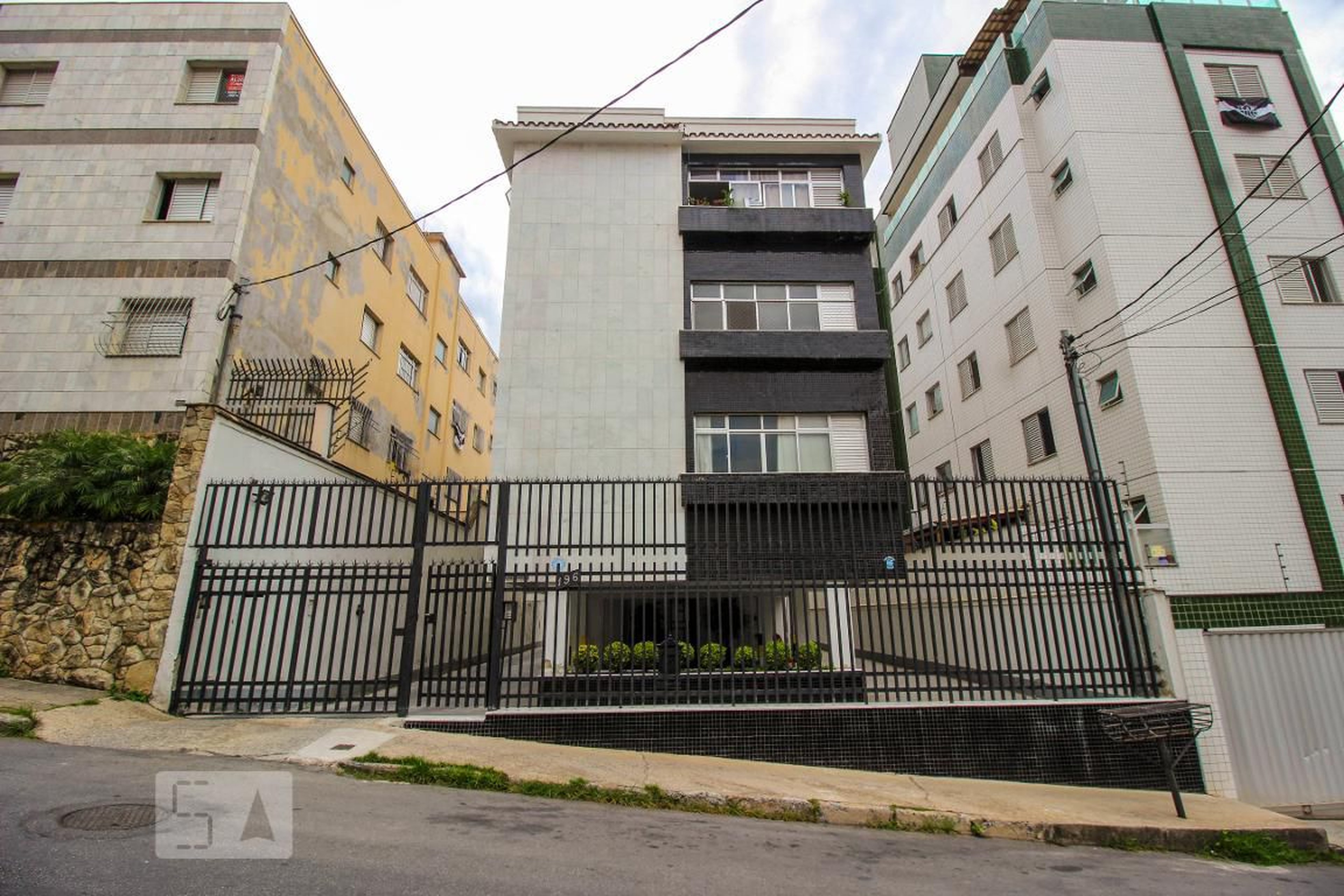 Fachada Condomínio em Rua Maranguape, 196