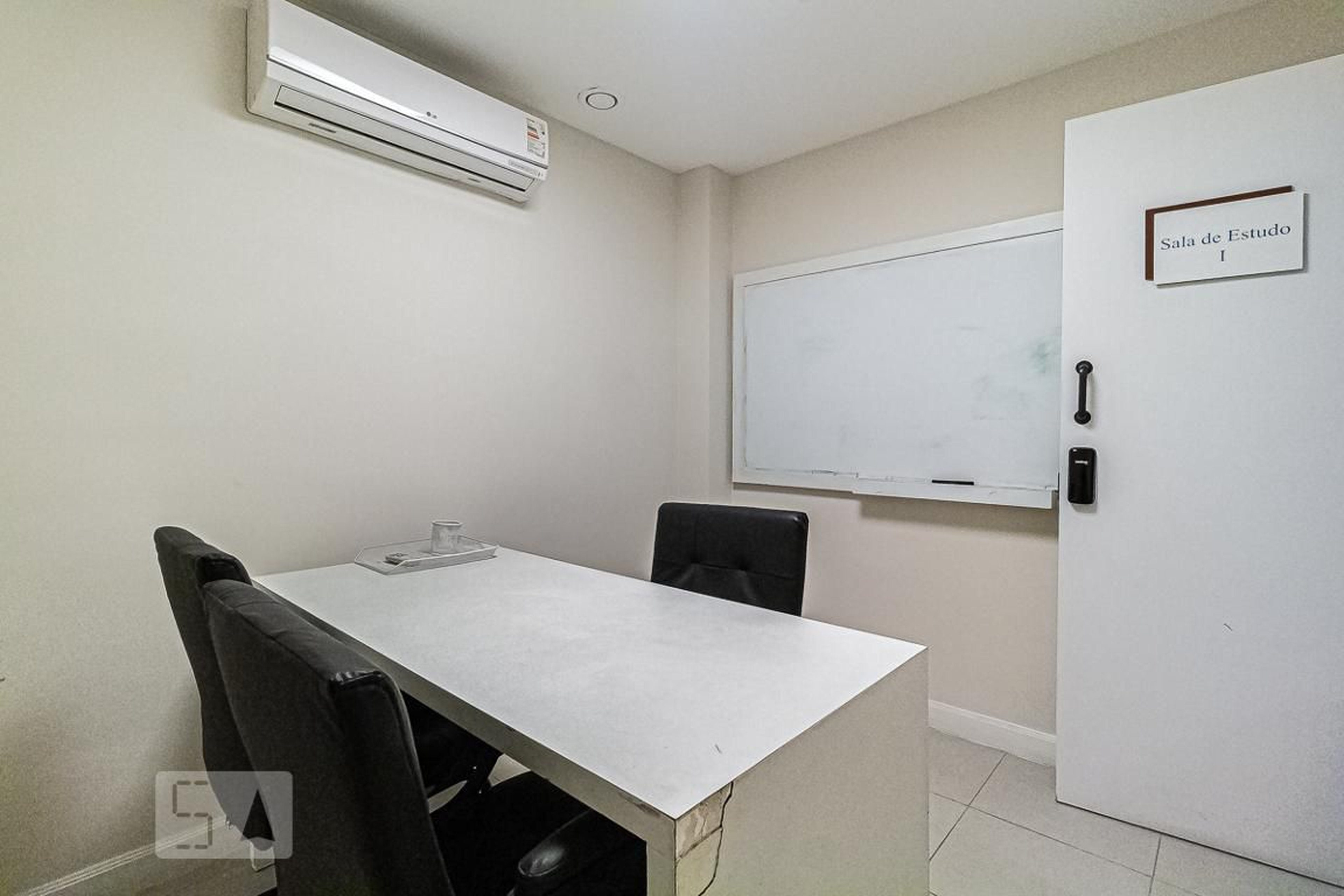 Sala de Reunião - Atelier 3 Rios