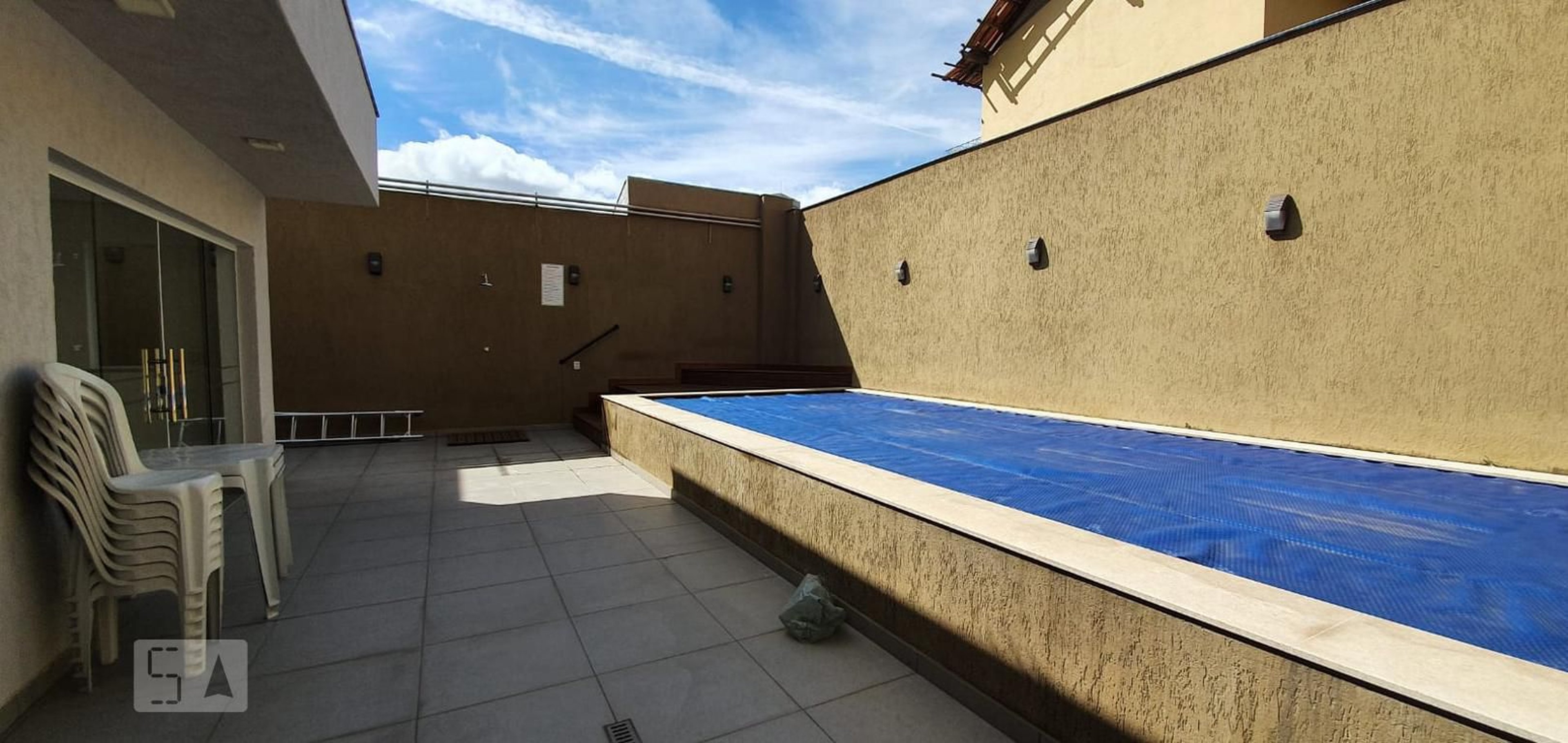 Piscina - Edifício Kandinsky