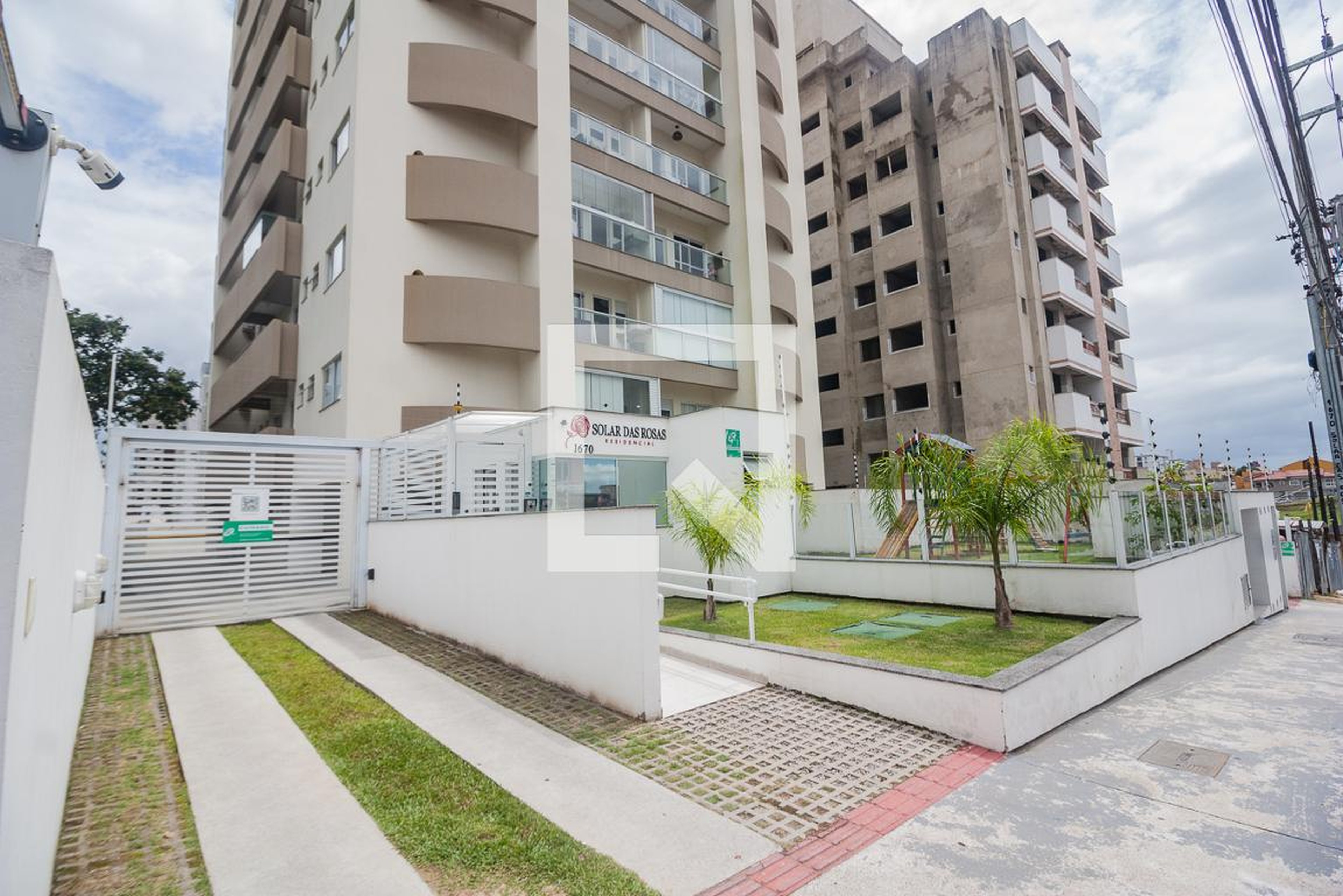 Fachada Residencial Solar das Rosas