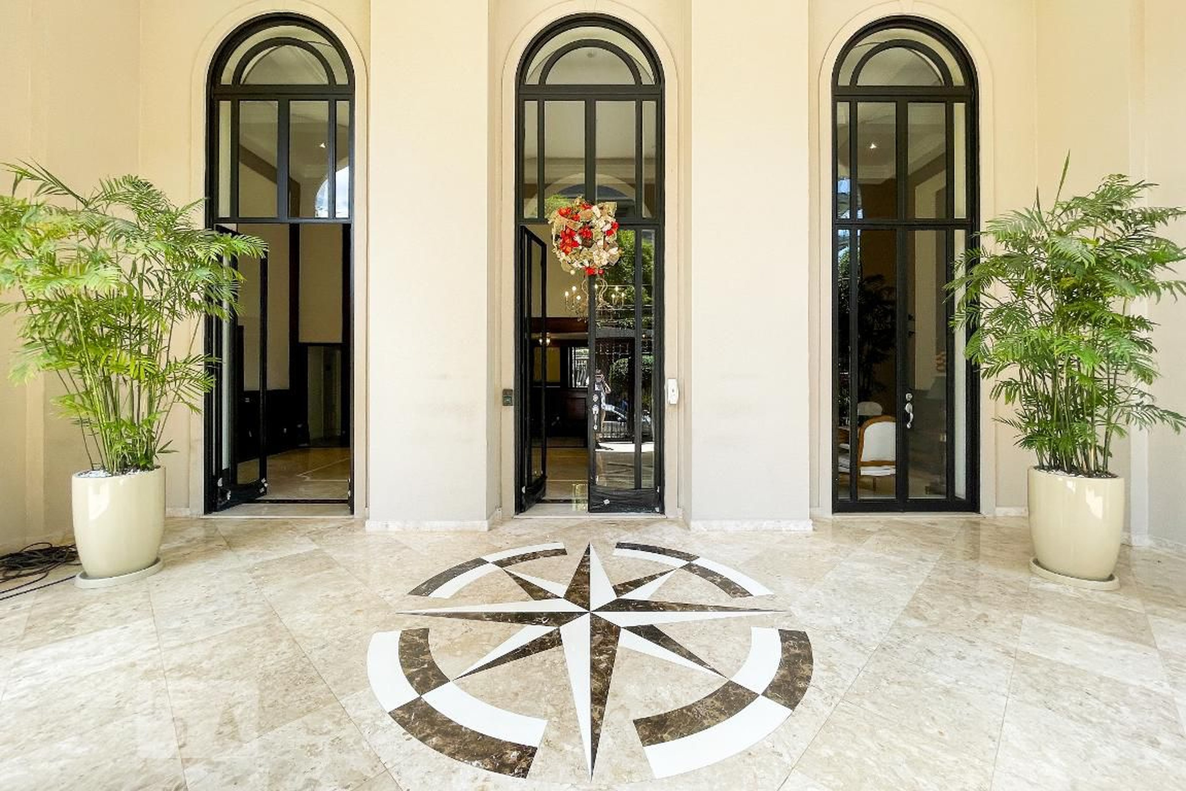 Entrada - L' Ambassadeur