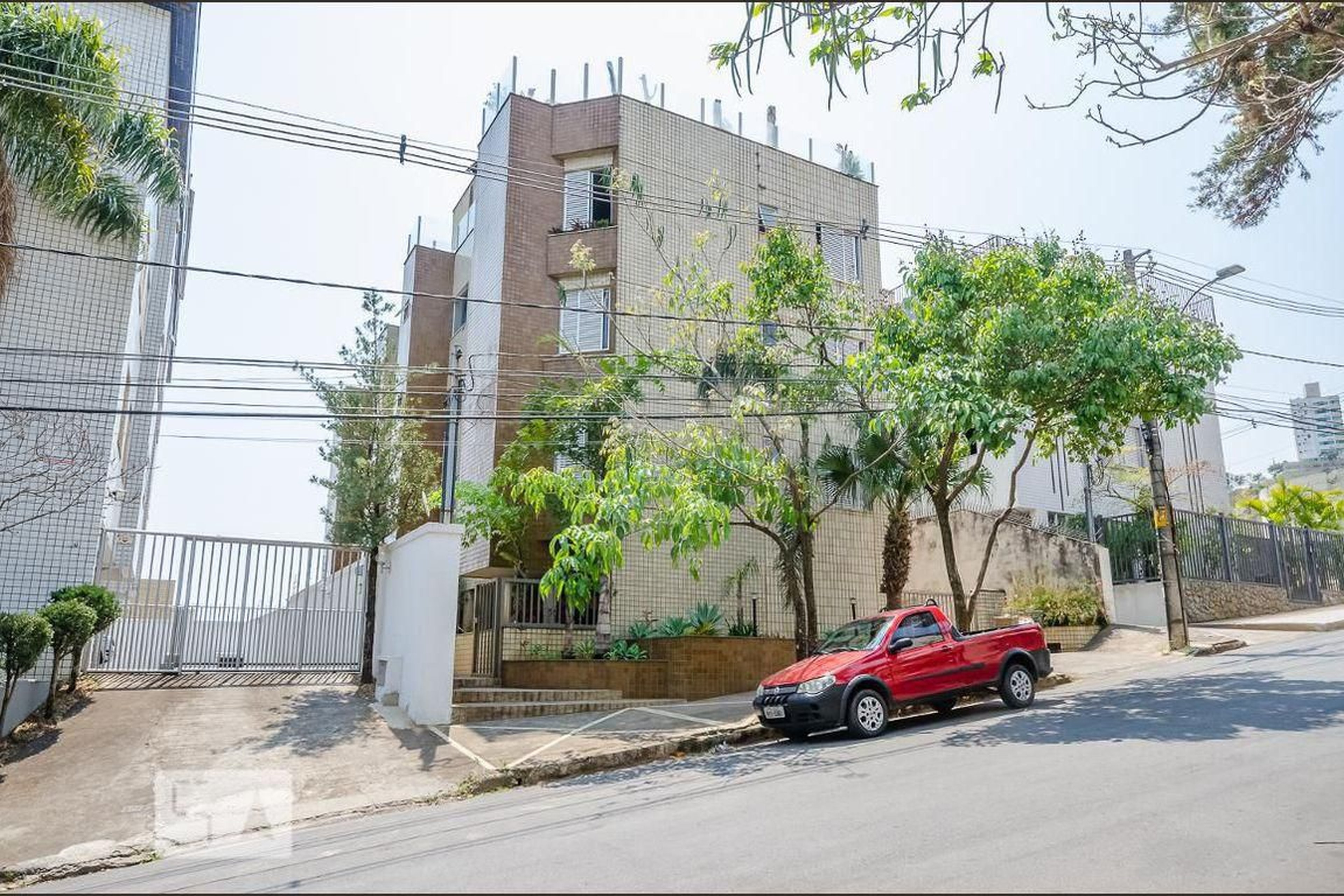 Fachada Condomínio em Rua Alessandra Salum Cadar, 871