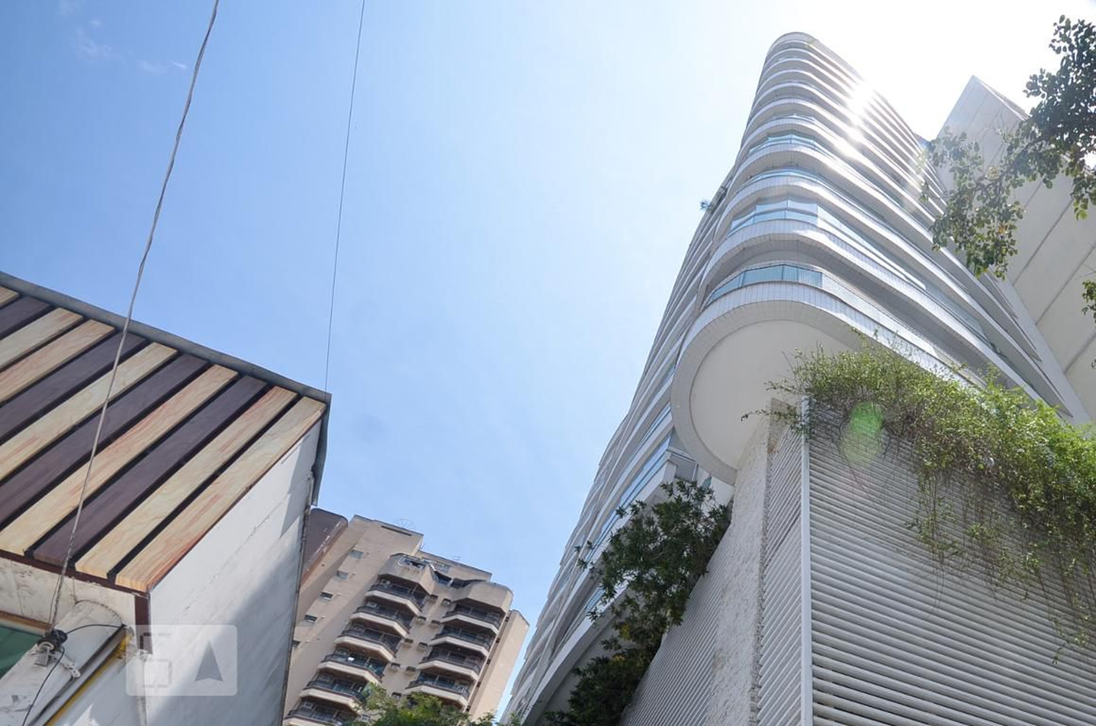 Fachada Condomínio Laura Ferreira Pinto Residencial