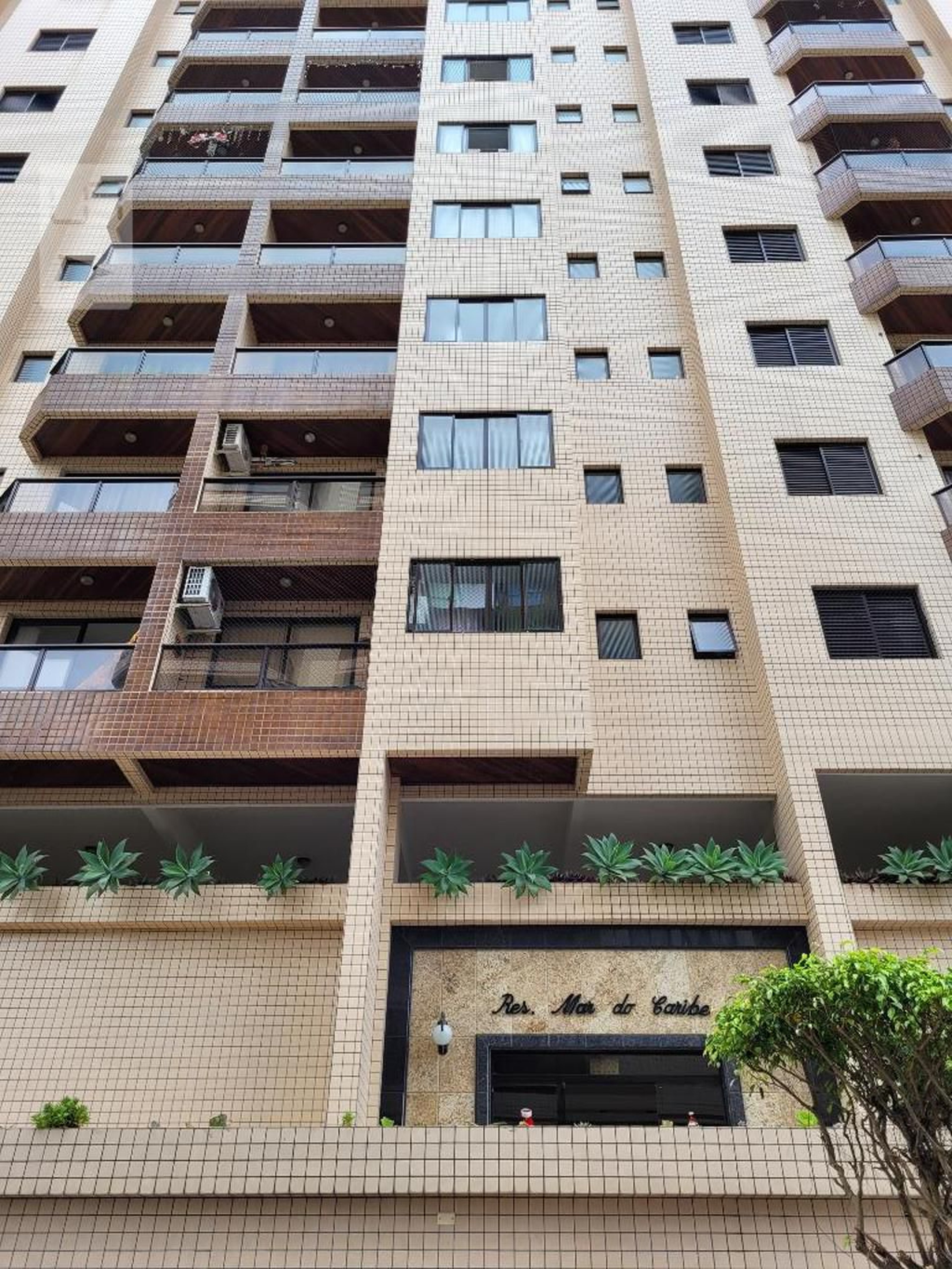 Fachada Condomínio Mar do Caribe