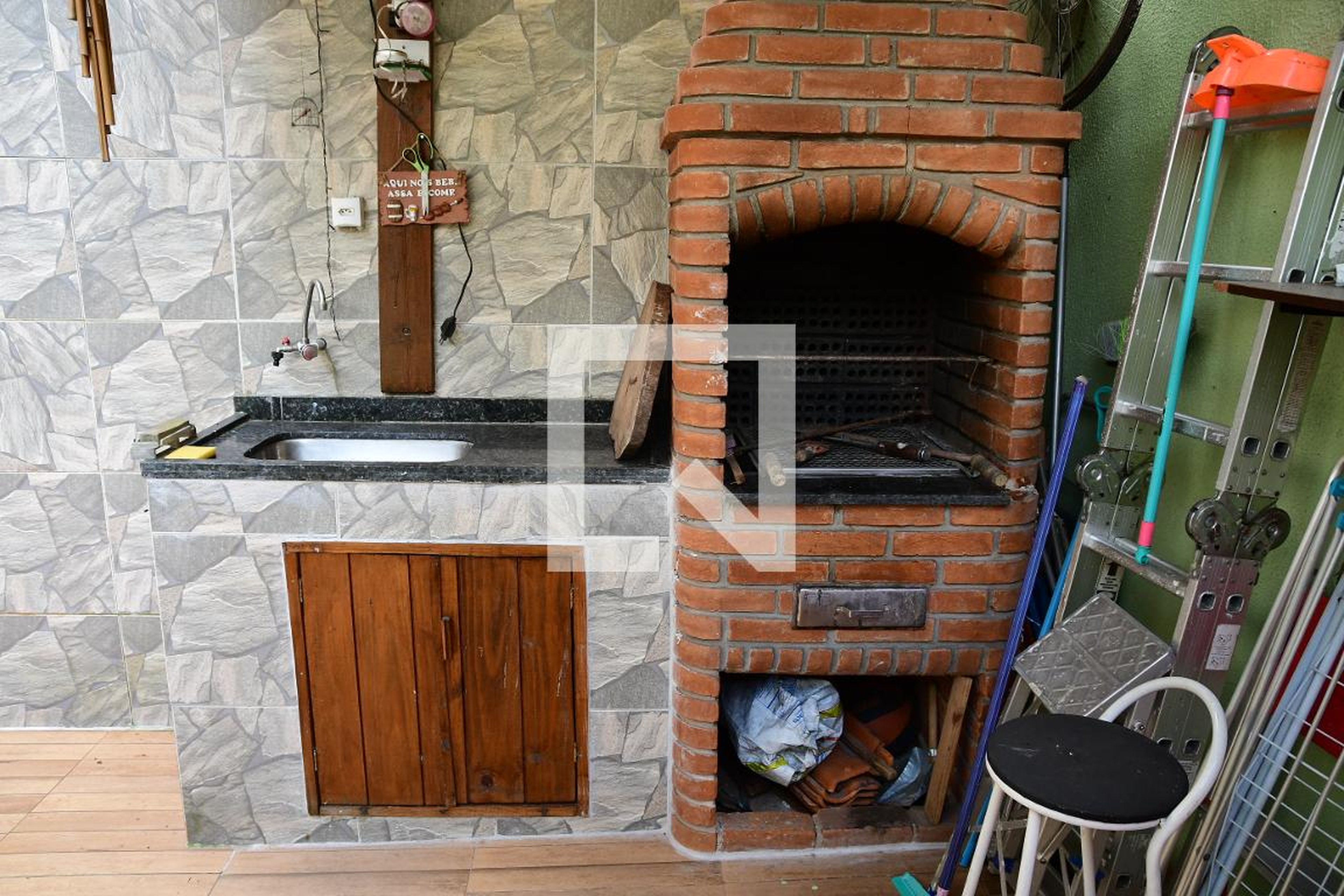 Churrasqueira - Bosque de Colibri