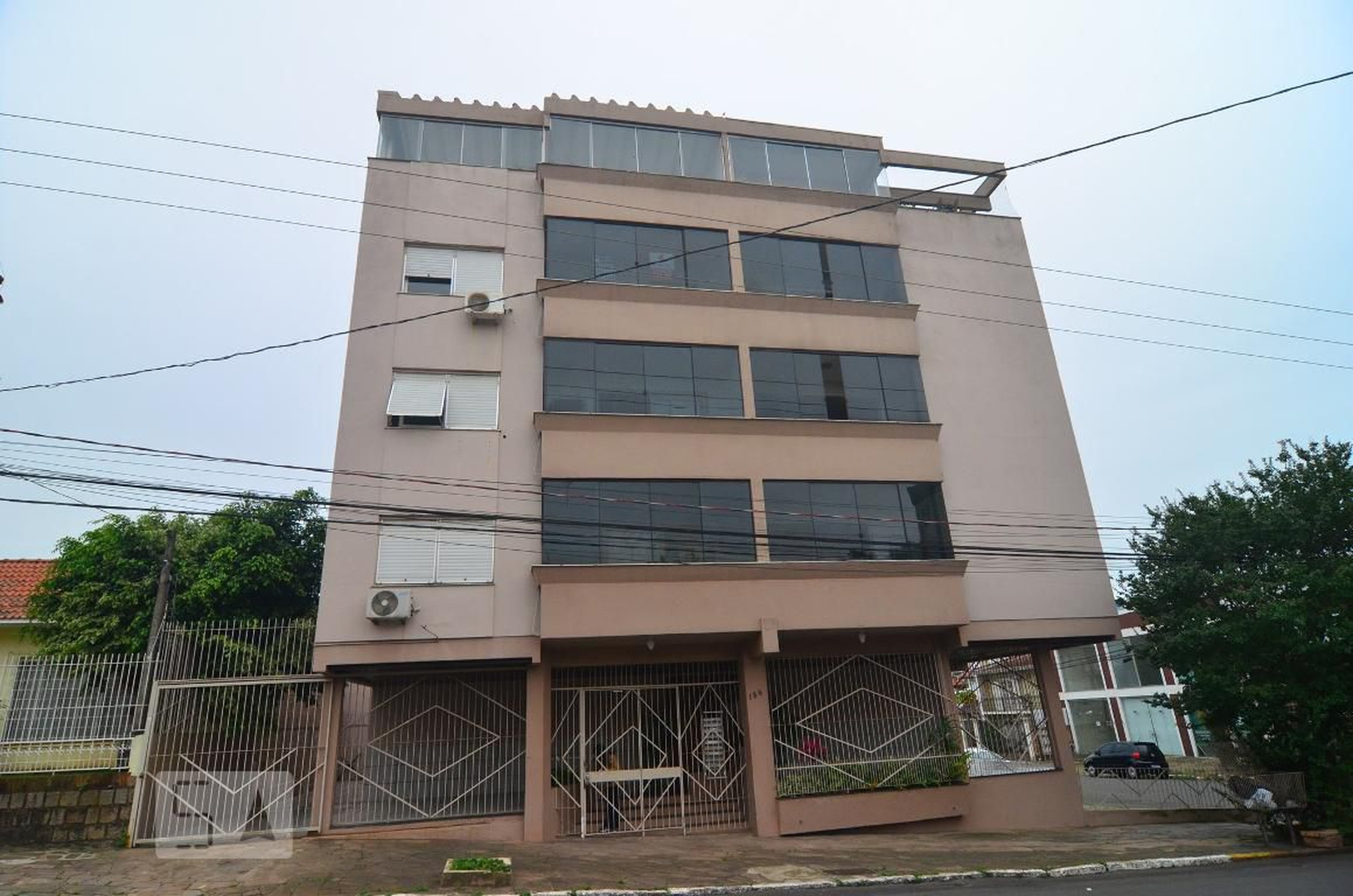 Fachada Condomínio em Rua Duque de Caxias, 138