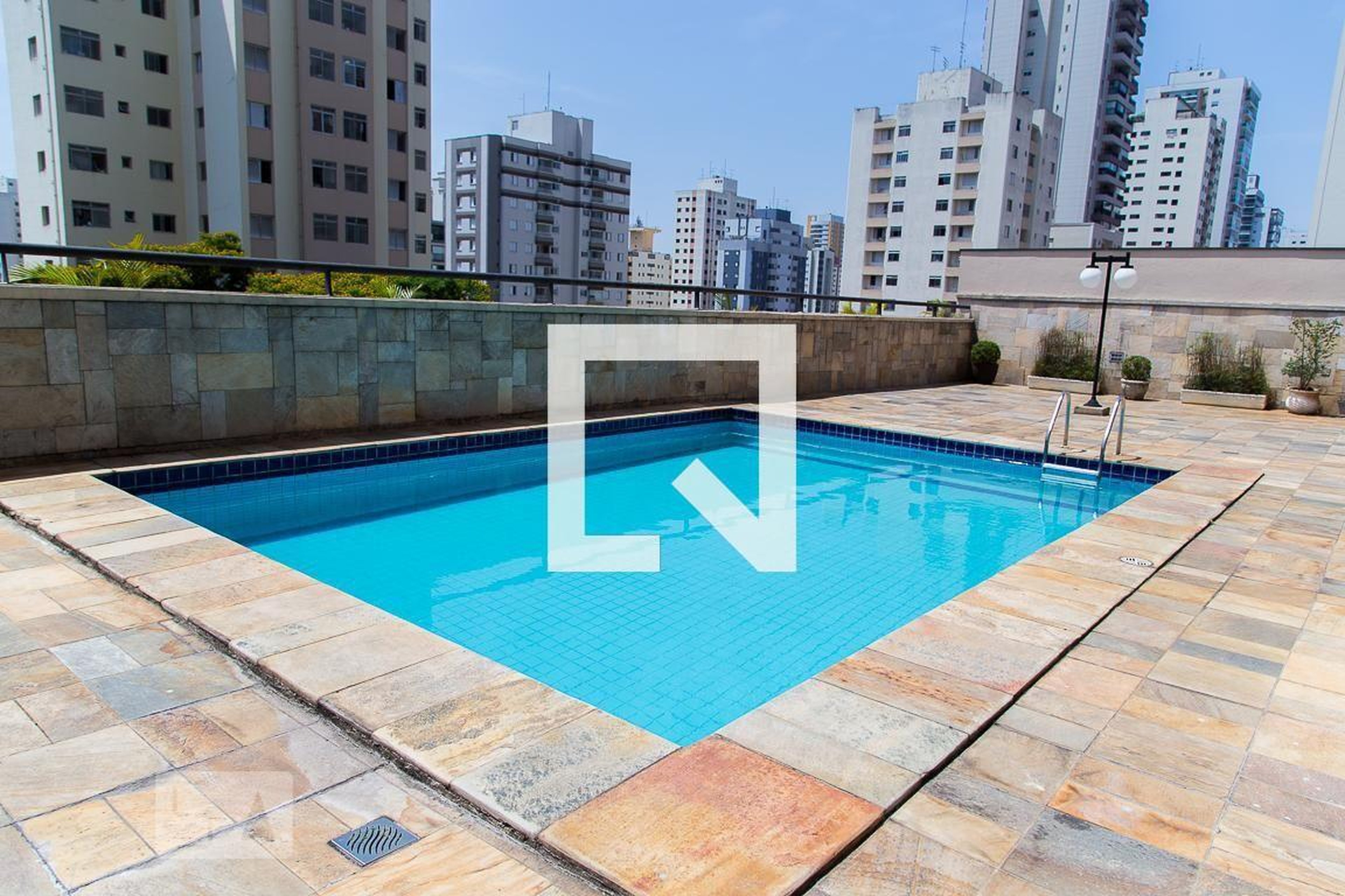 Piscina - Edifício Suzana