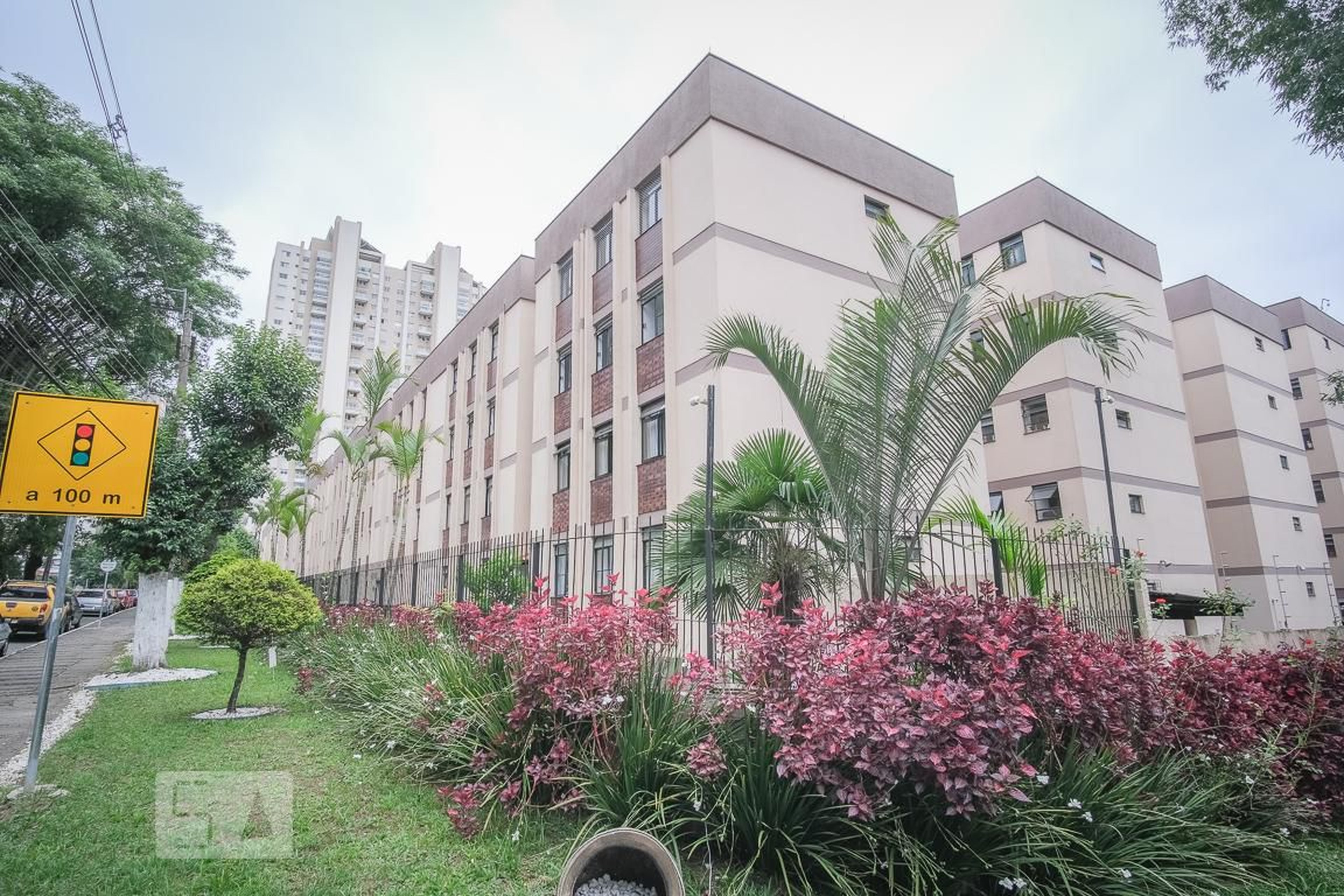 Fachada Condomínio Conjunto Habitacional Portão