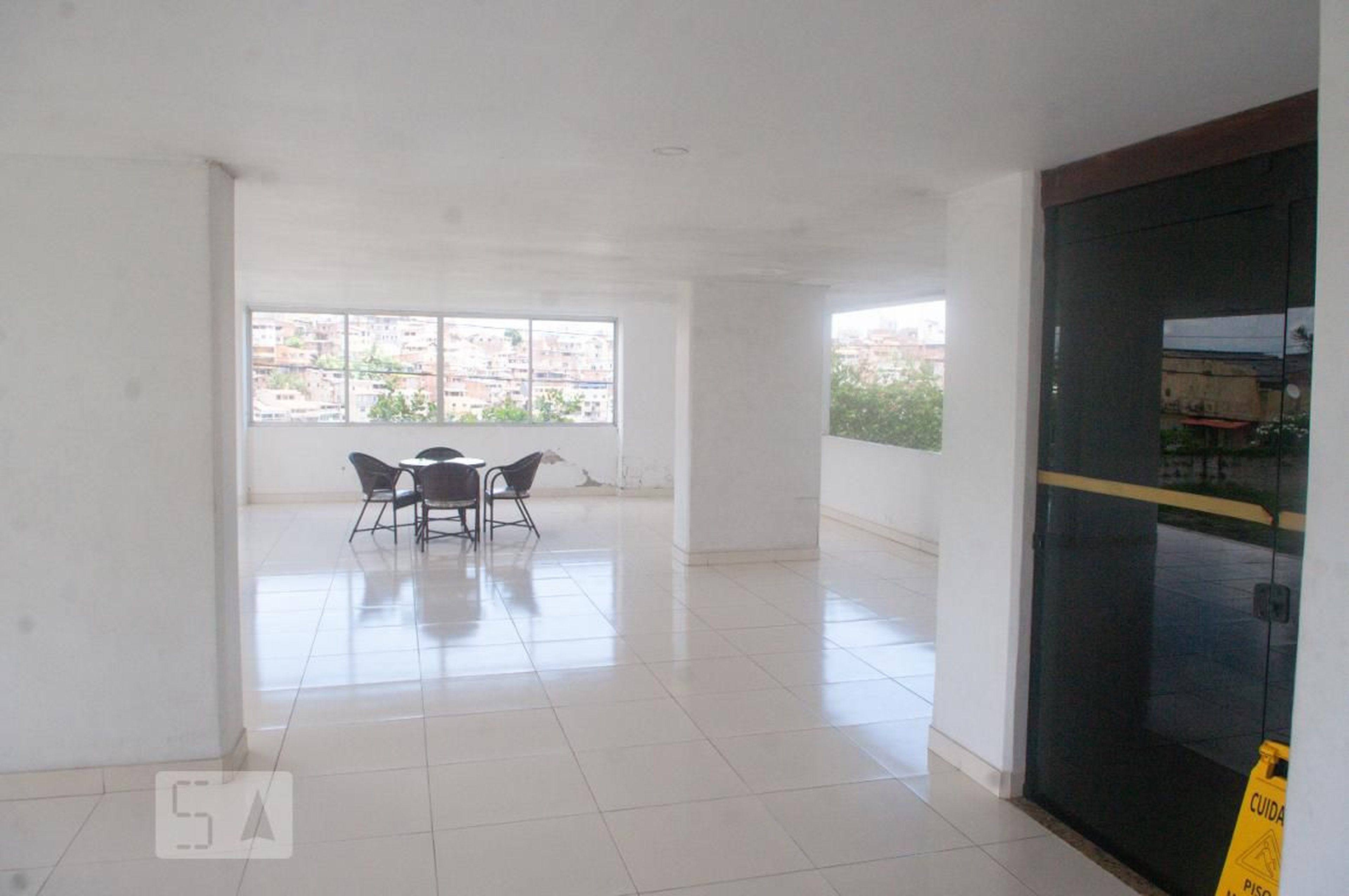 Hall - Edifício Solar do Colégio