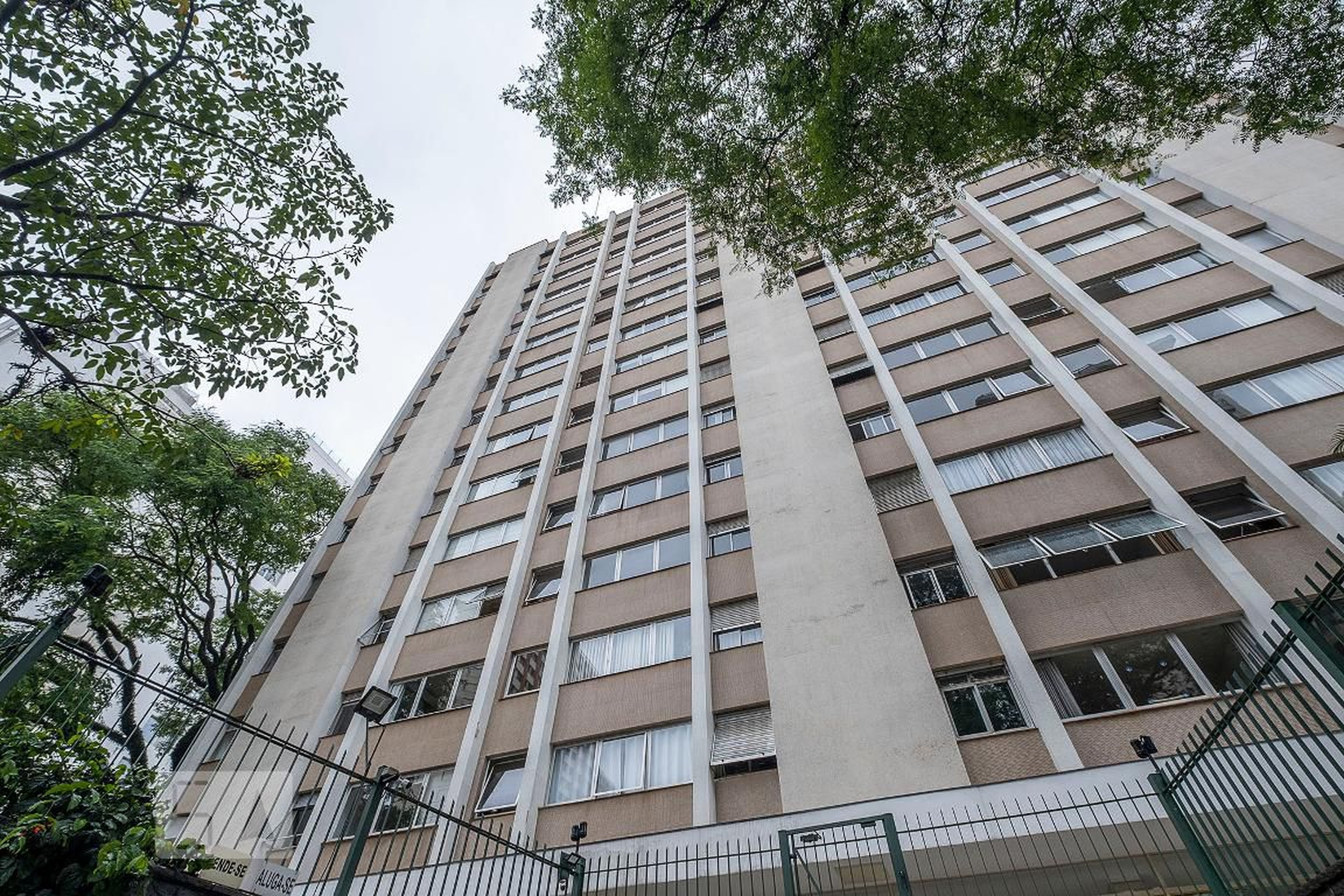 Fachada Condomínio em Alameda Franca, 325