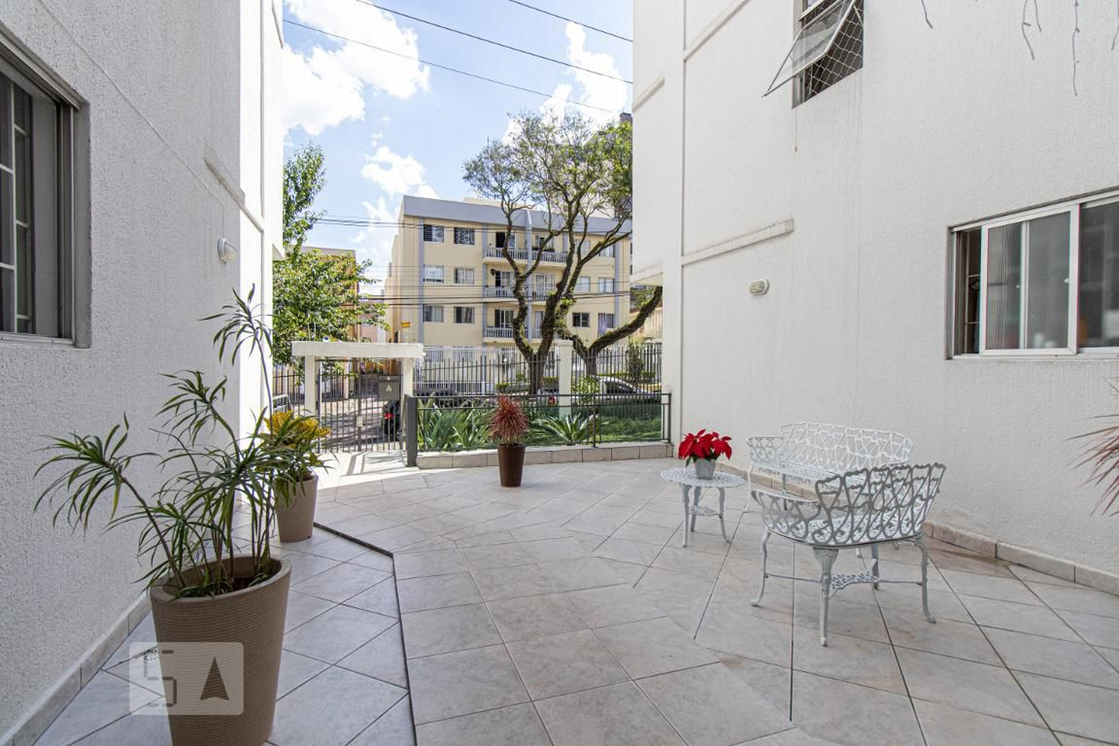 Fachada Condomínio em Rua Rio Grande do Sul, 453