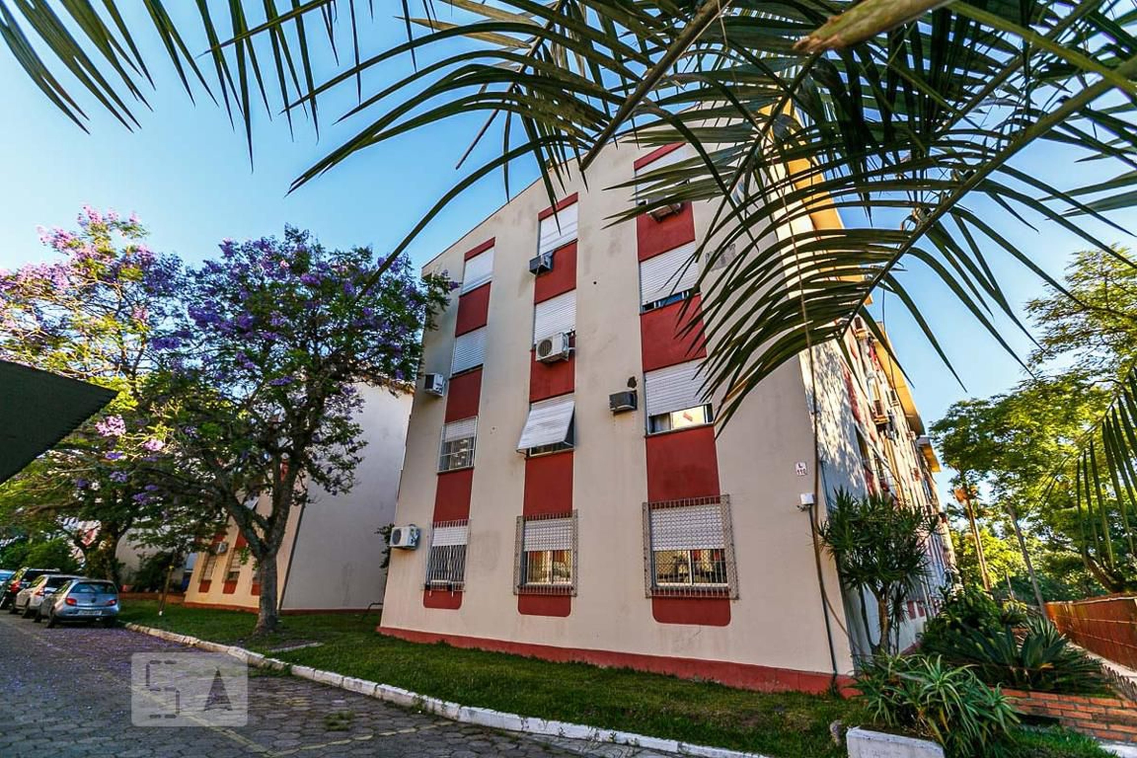 Fachada Condomínio em Rua Joaquim de Carvalho, 100