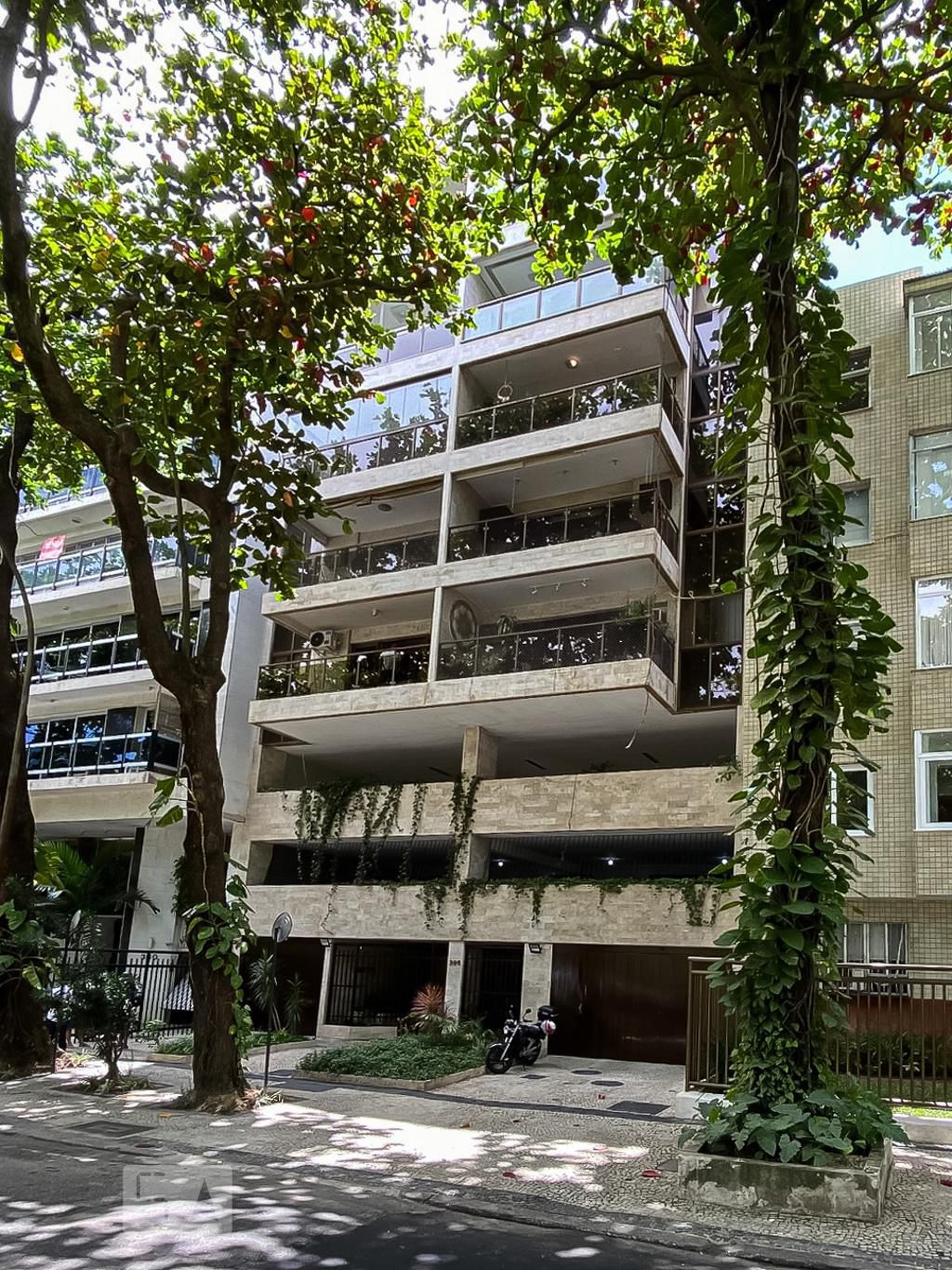 Fachada Condomínio Amster