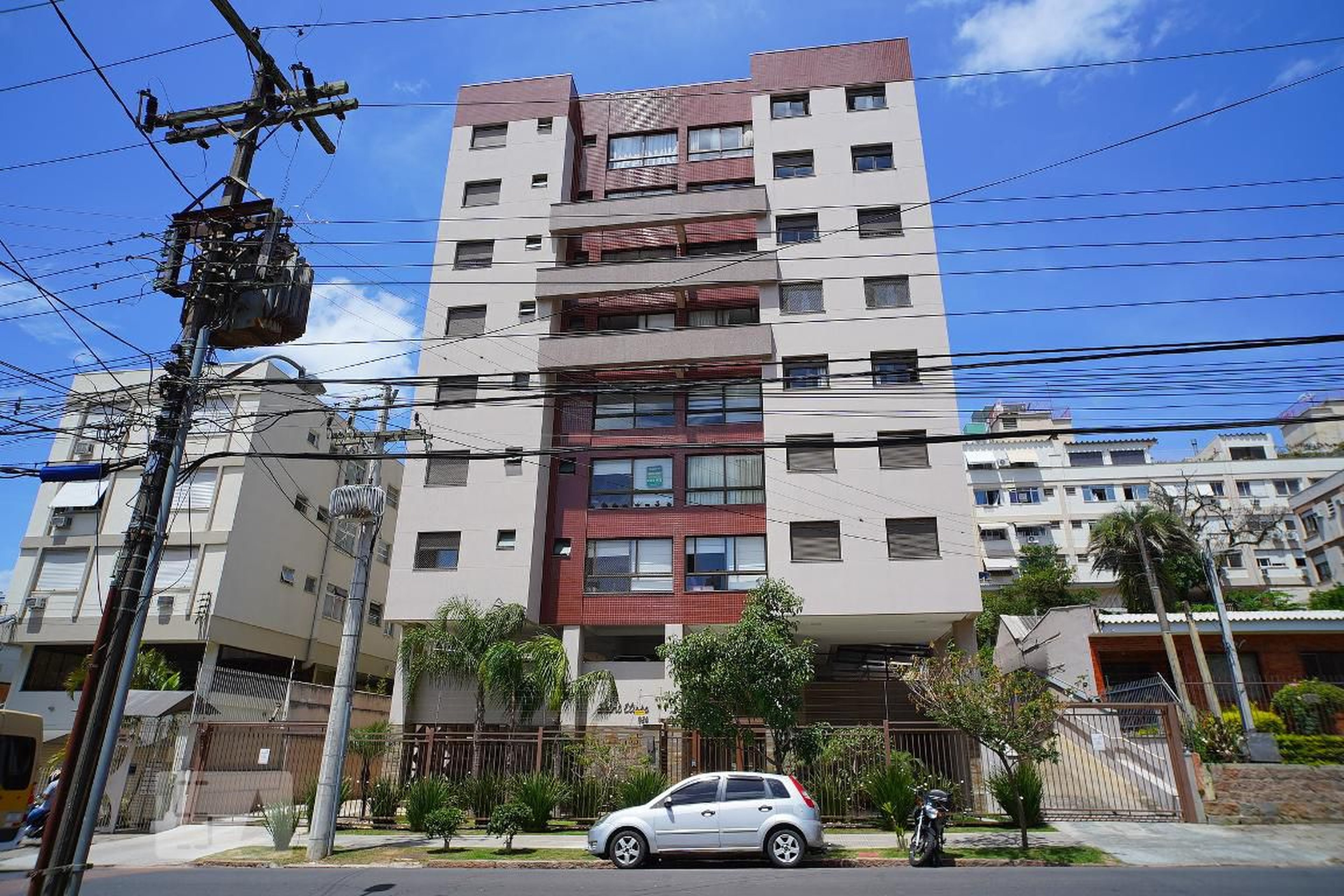 Fachada do Condomínio Condomínio Saint Elisée