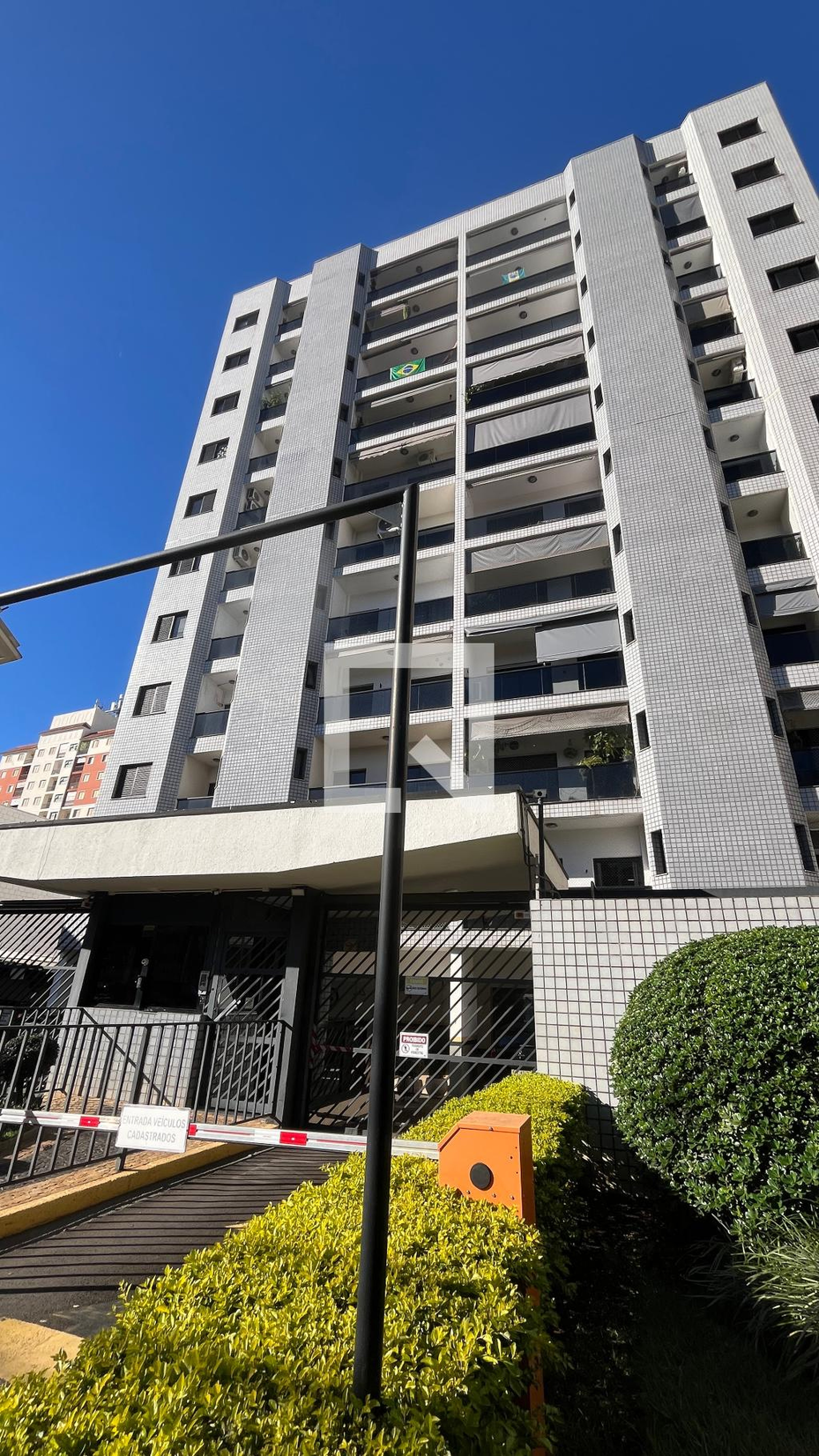 Fachada Condomínio Village Guanabara