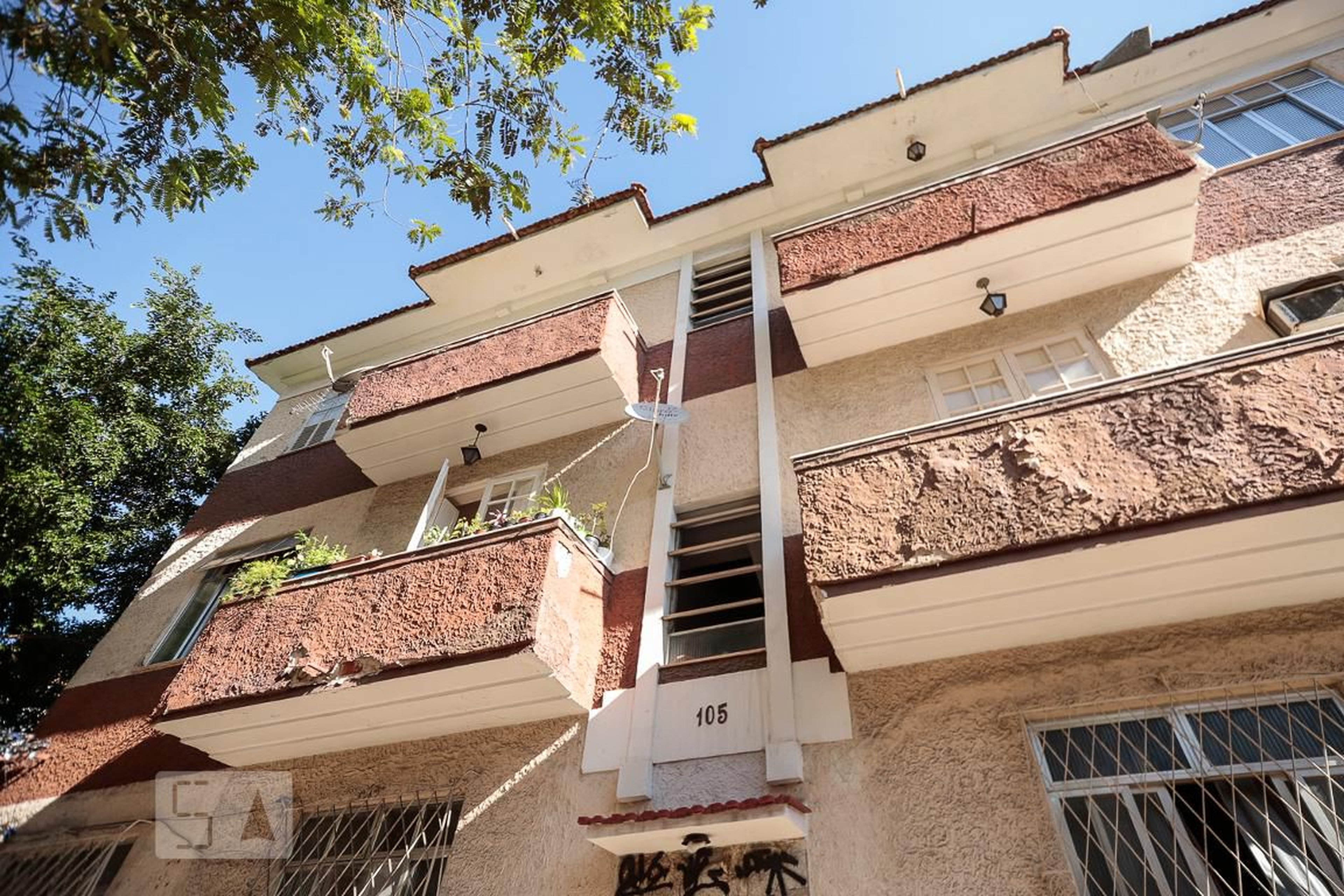 Fachada Condomínio Conselheiro Ferraz, 105