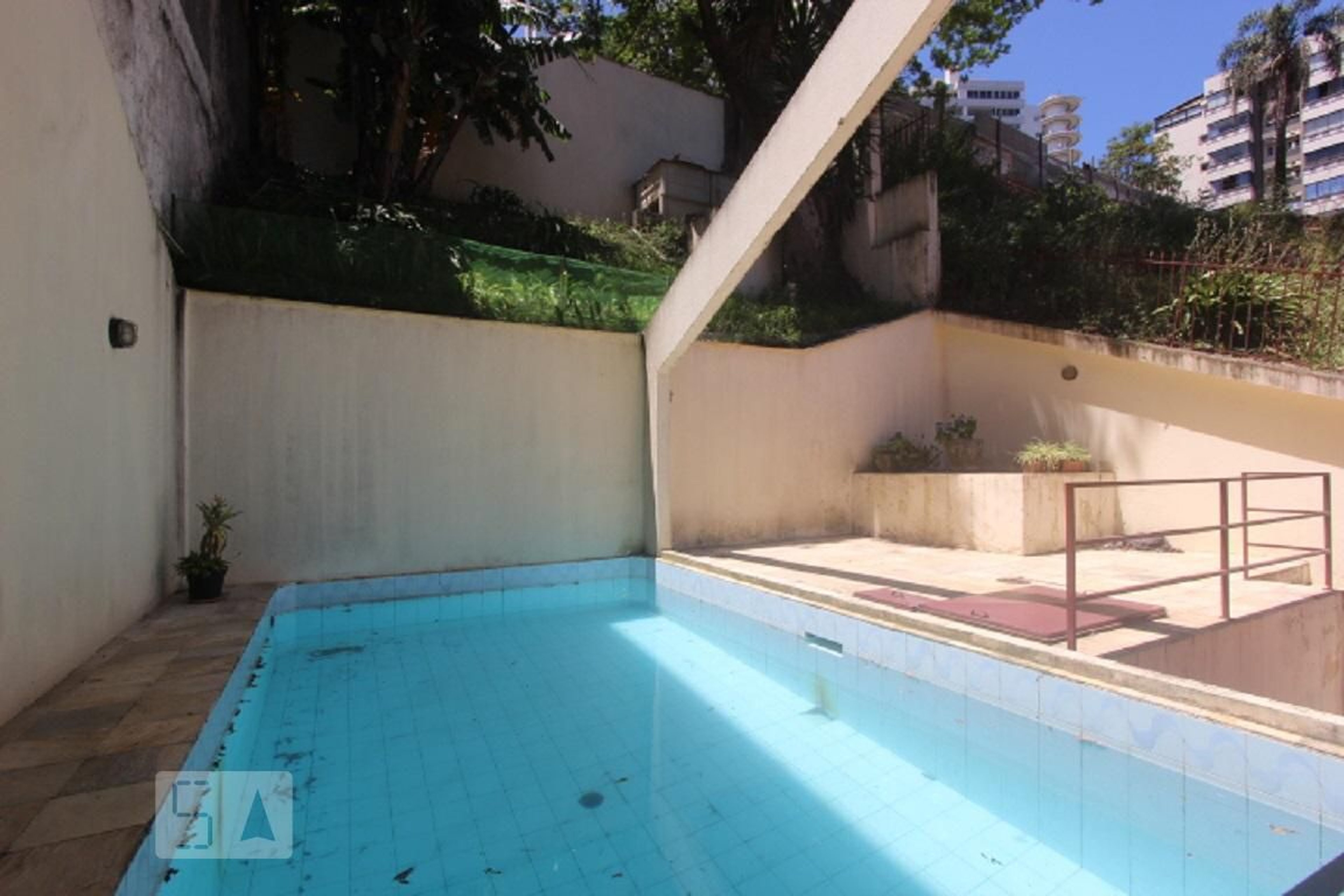 PISCINA - Saint Germain