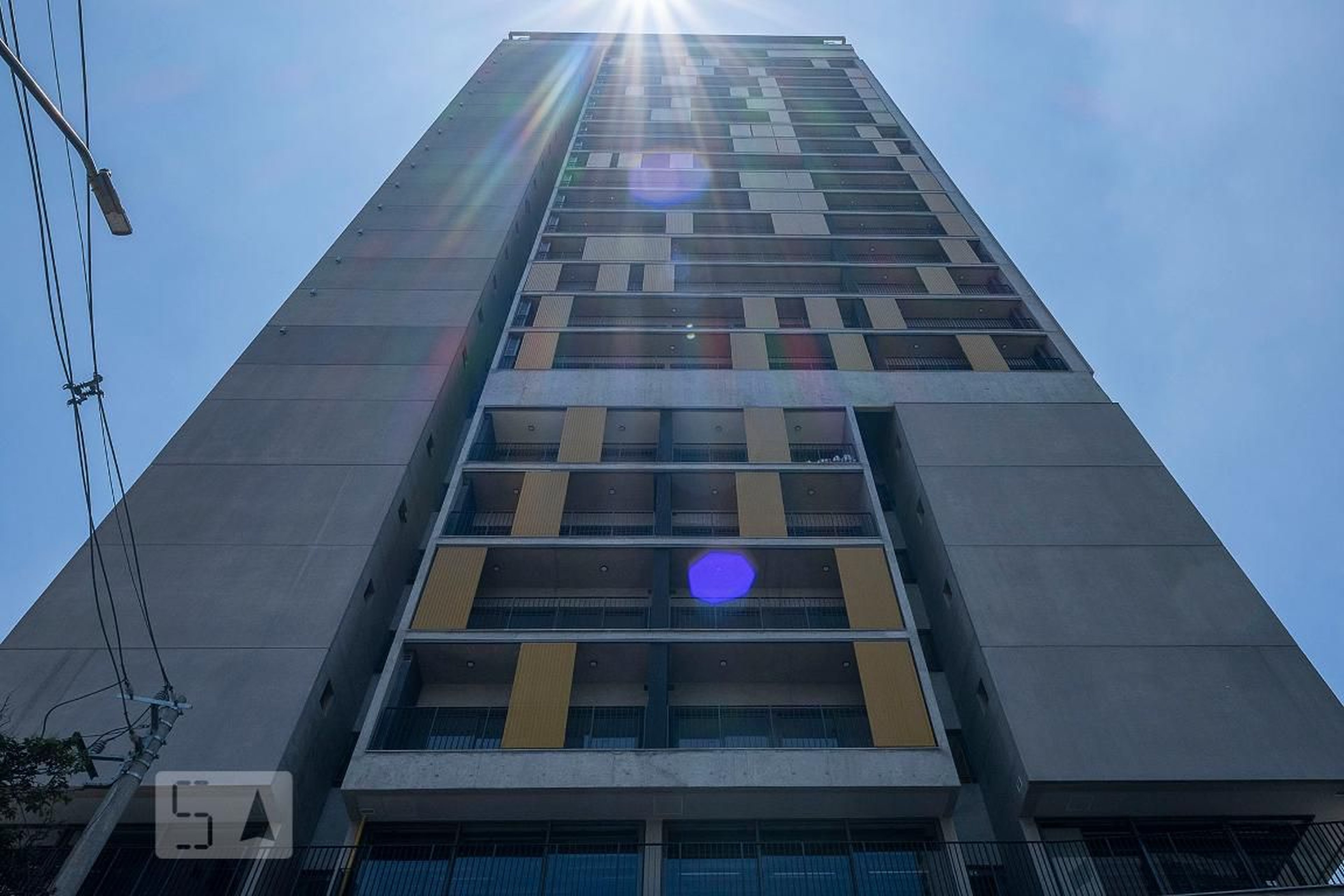 Fachada Condomínio em Rua Senador César Lacerda Vergueiro, 304