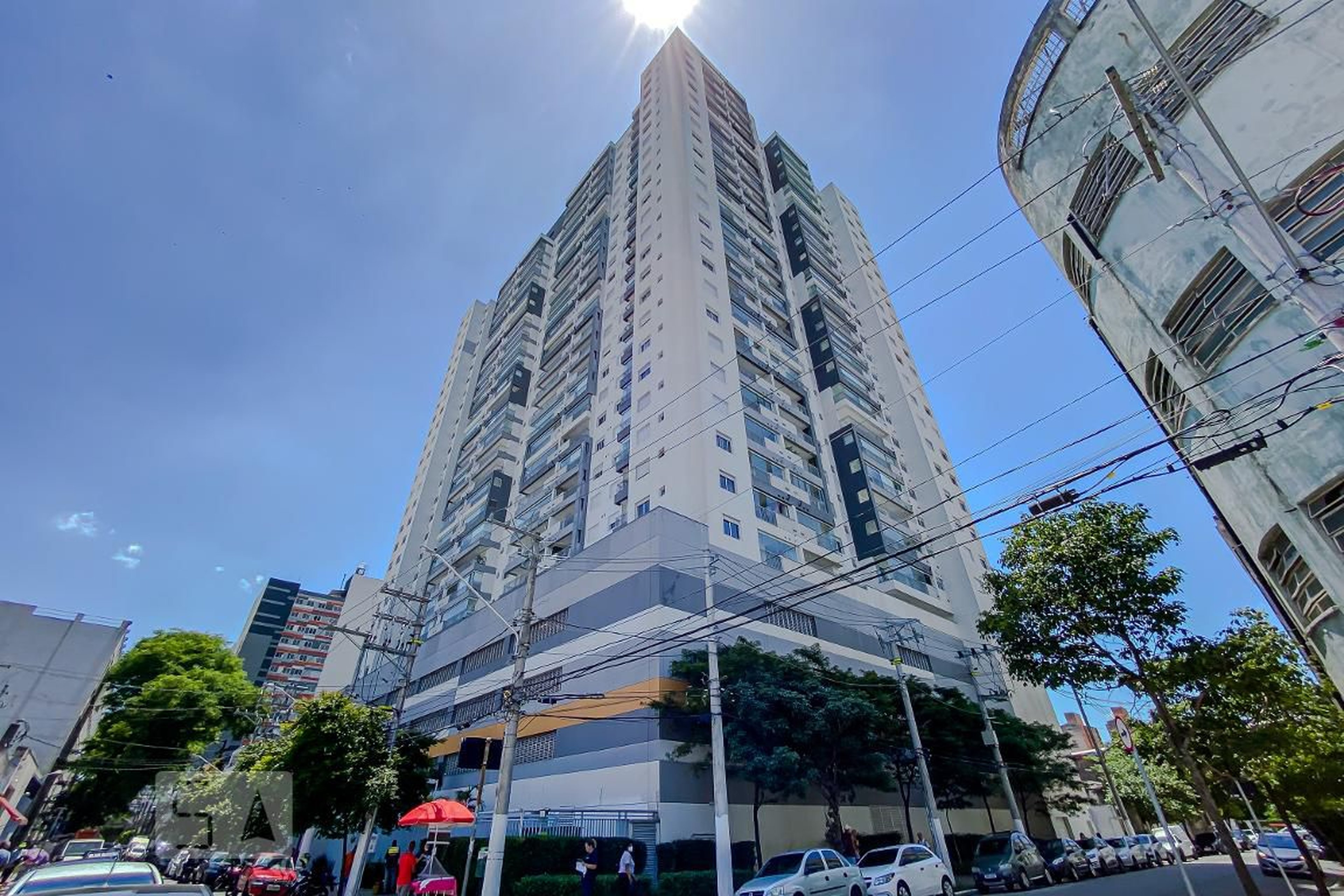 Fachada Condomínio em Rua Alegria, 2302