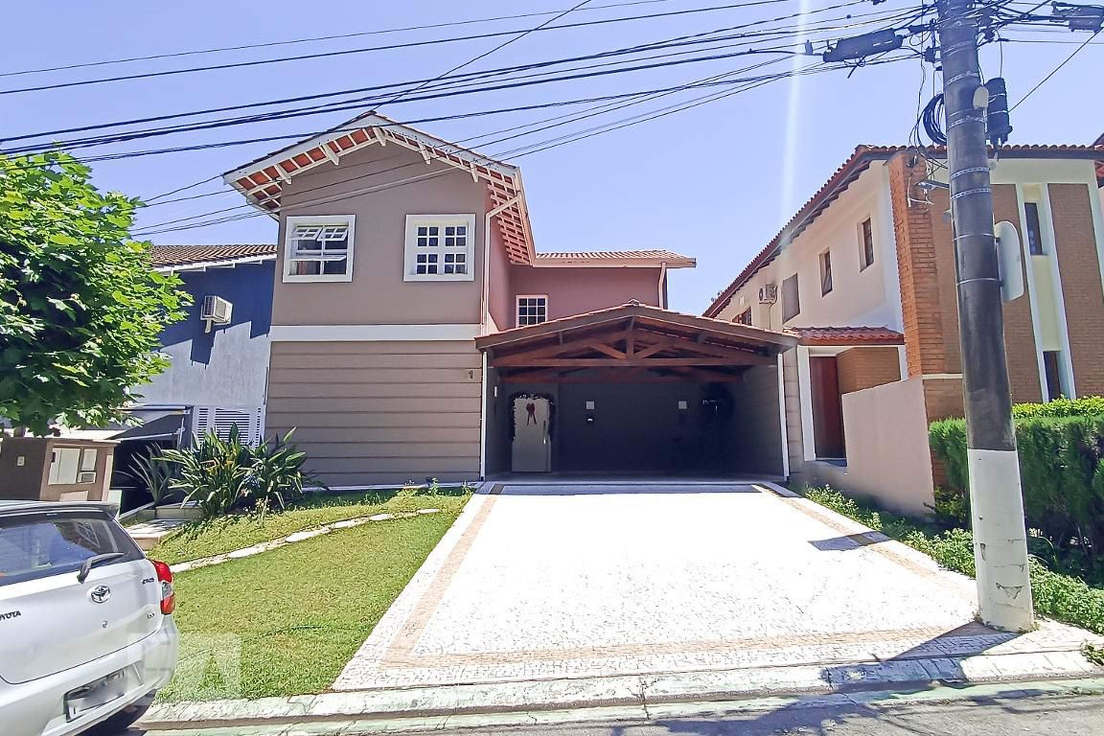 Fachada Condomínio em Alameda Valinhos, 181