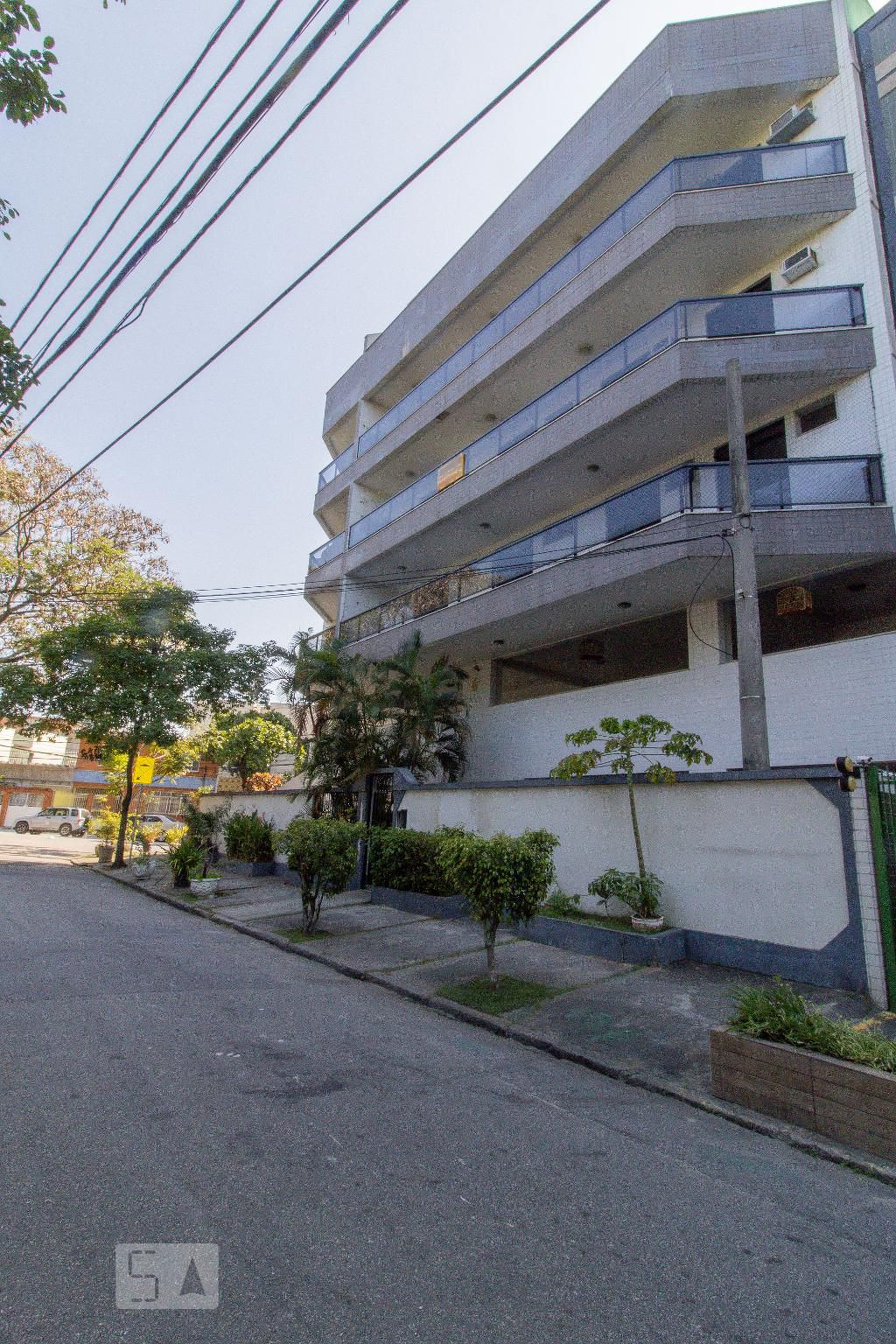 Fachada Condomínio em Rua Cabo Herculano, 77