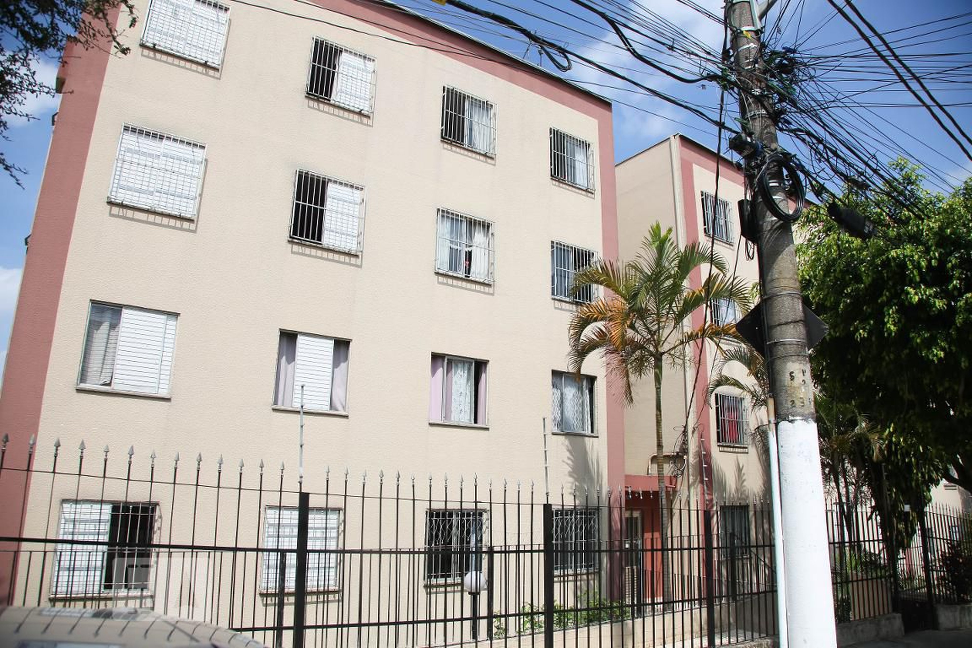 Fachada do Condomínio Condomínio em Rua Bento Ribeiro, 344