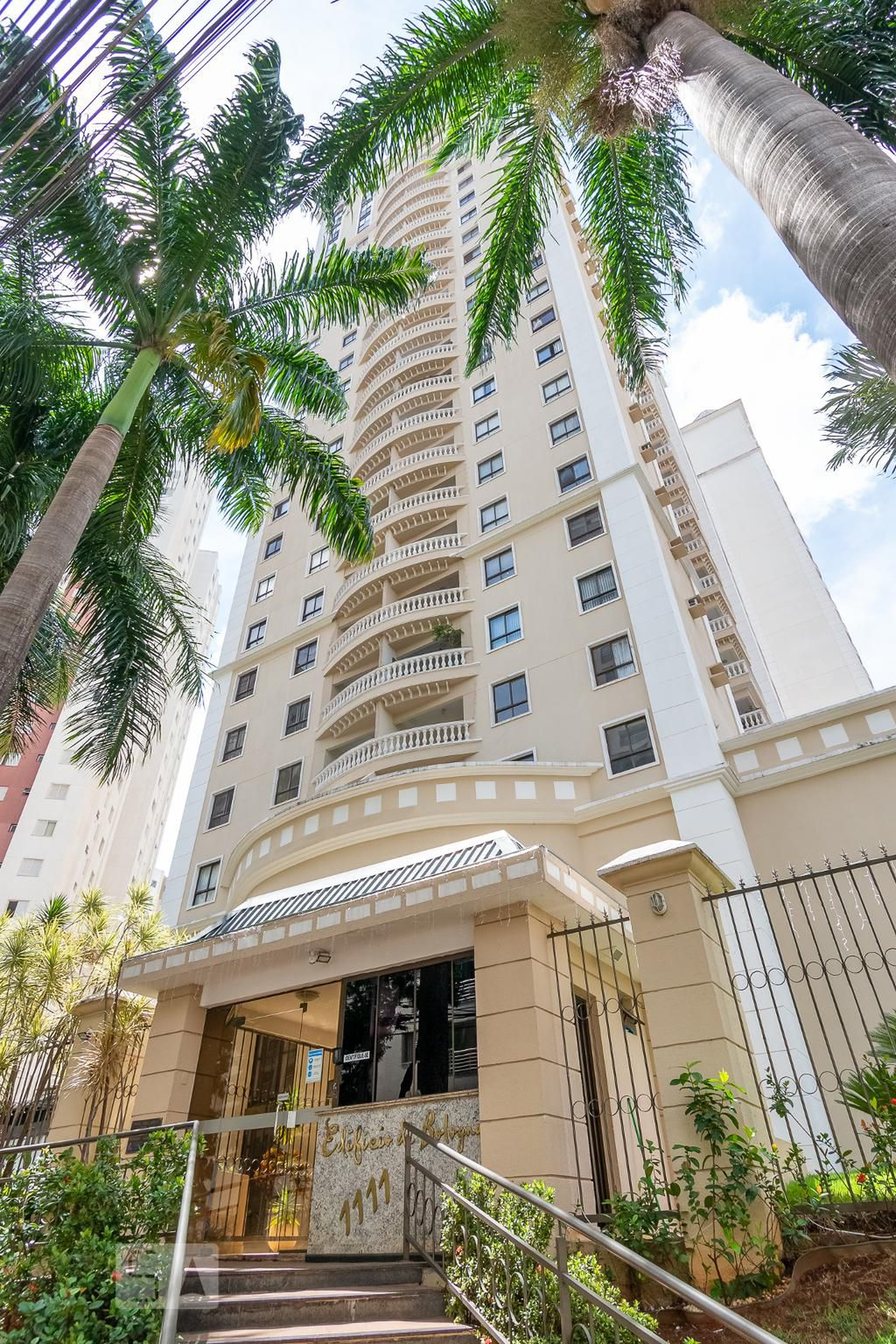 Fachada Edifício de Bologna